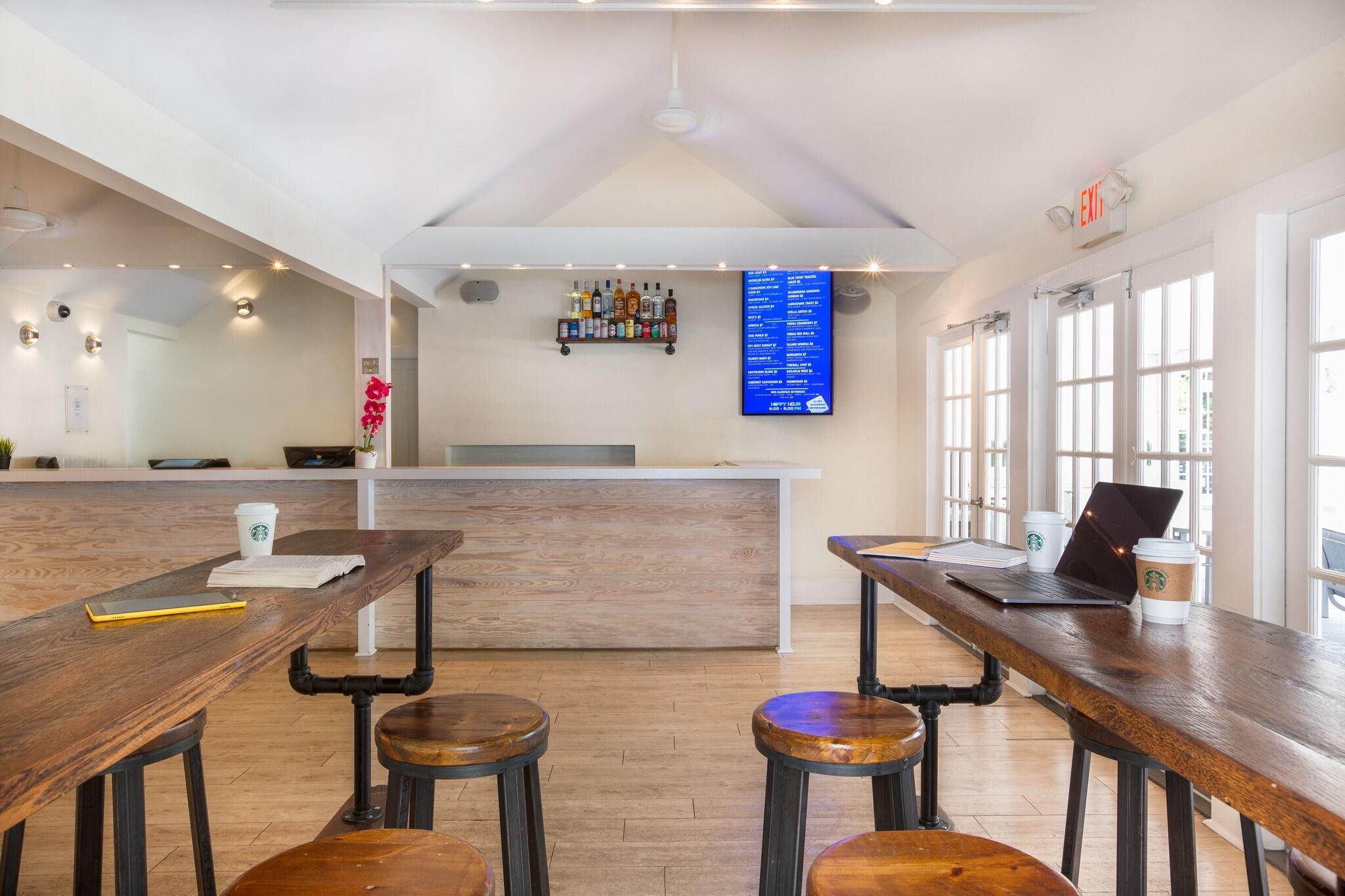 Bar/Salón NYAH Key West - Adults Only