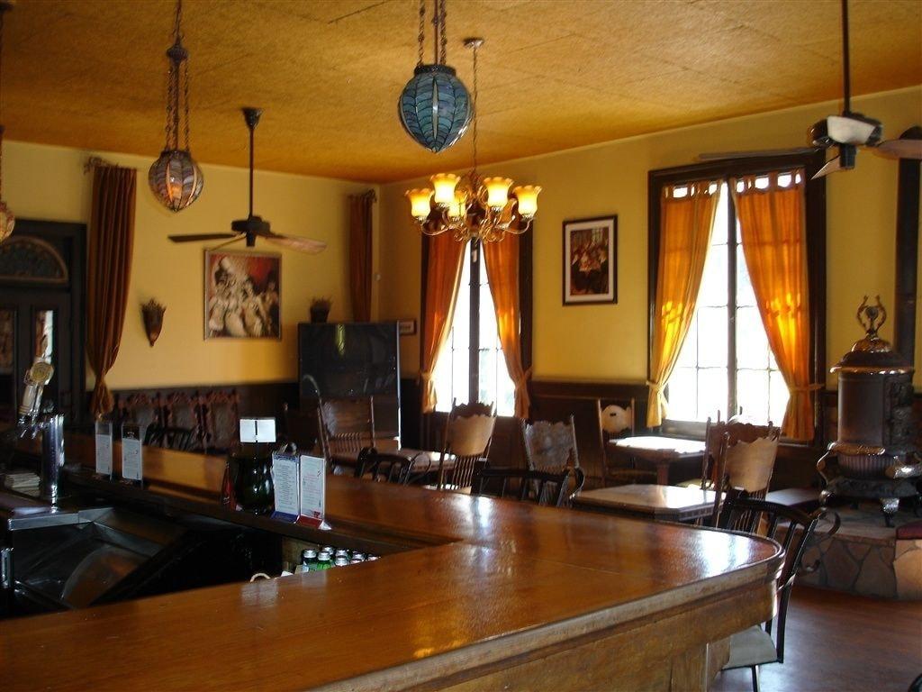 Bar/Salón Hotel Léger Restaurant & Saloon