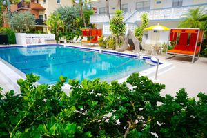 Alojamiento - Club Lux Resort By the Beach