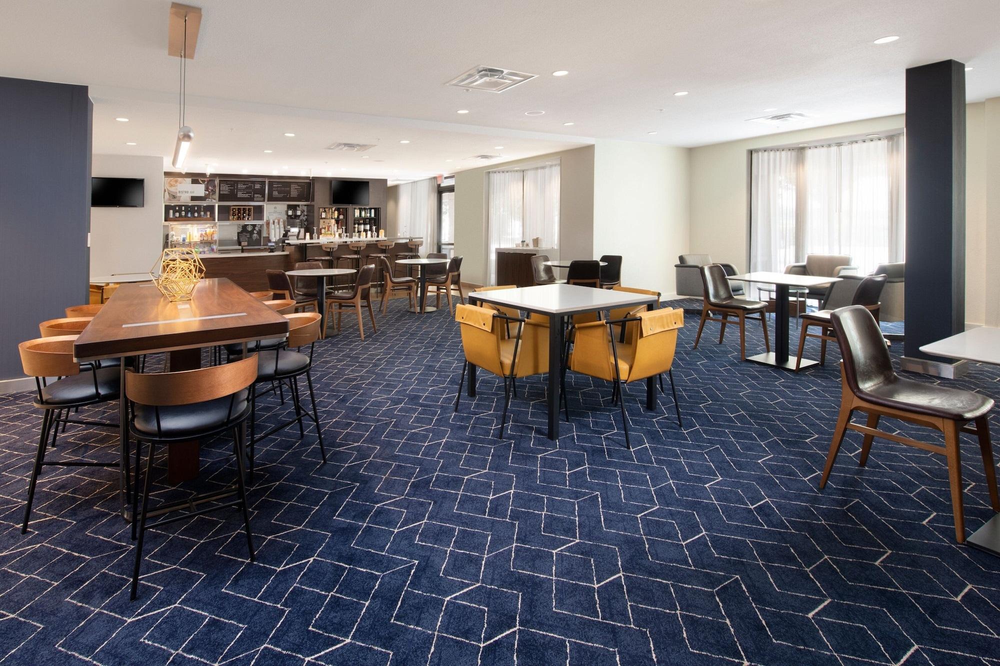 Vista Lobby Courtyard by Marriott Dallas Plano in Legacy Park