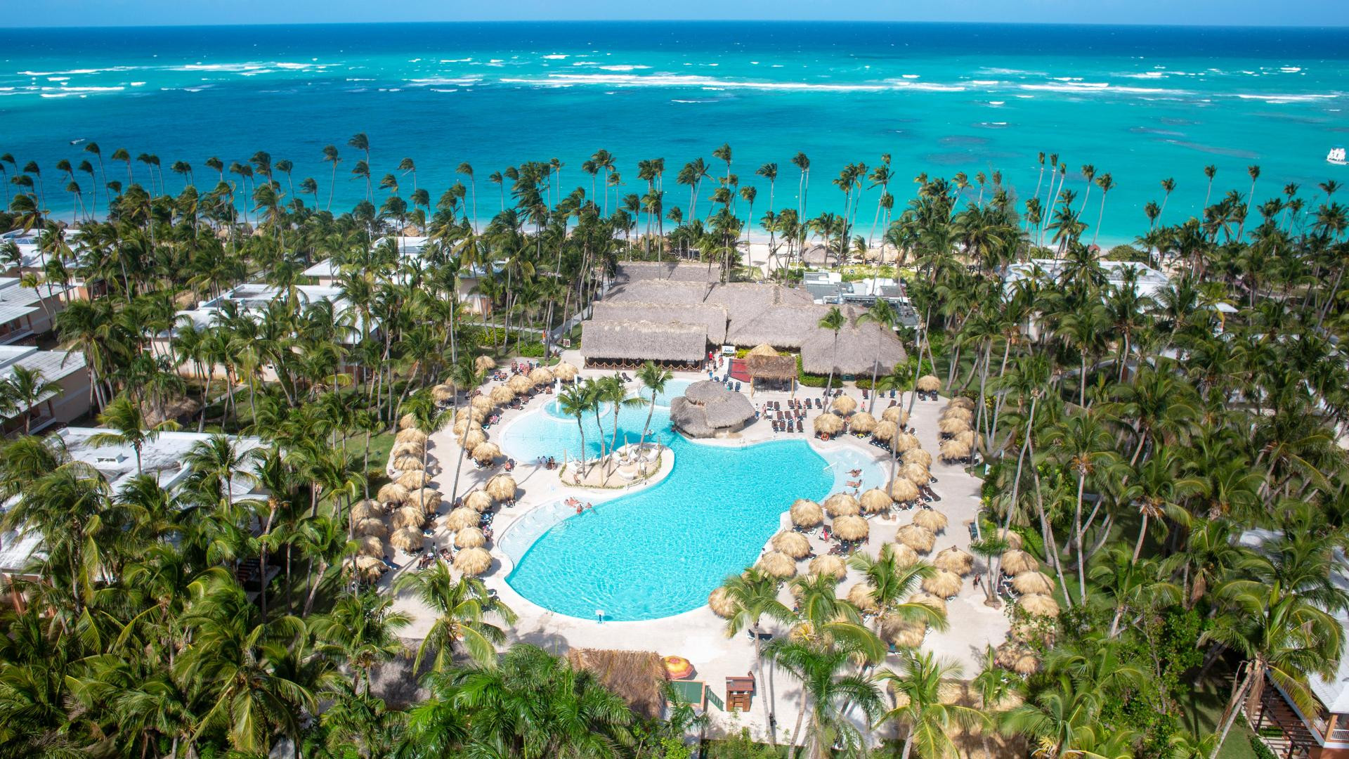 Vista Exterior Grand Palladium Palace Resort Spa & Casino
