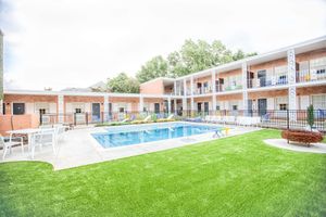 Alojamiento - The Fredonia Hotel and Convention Center