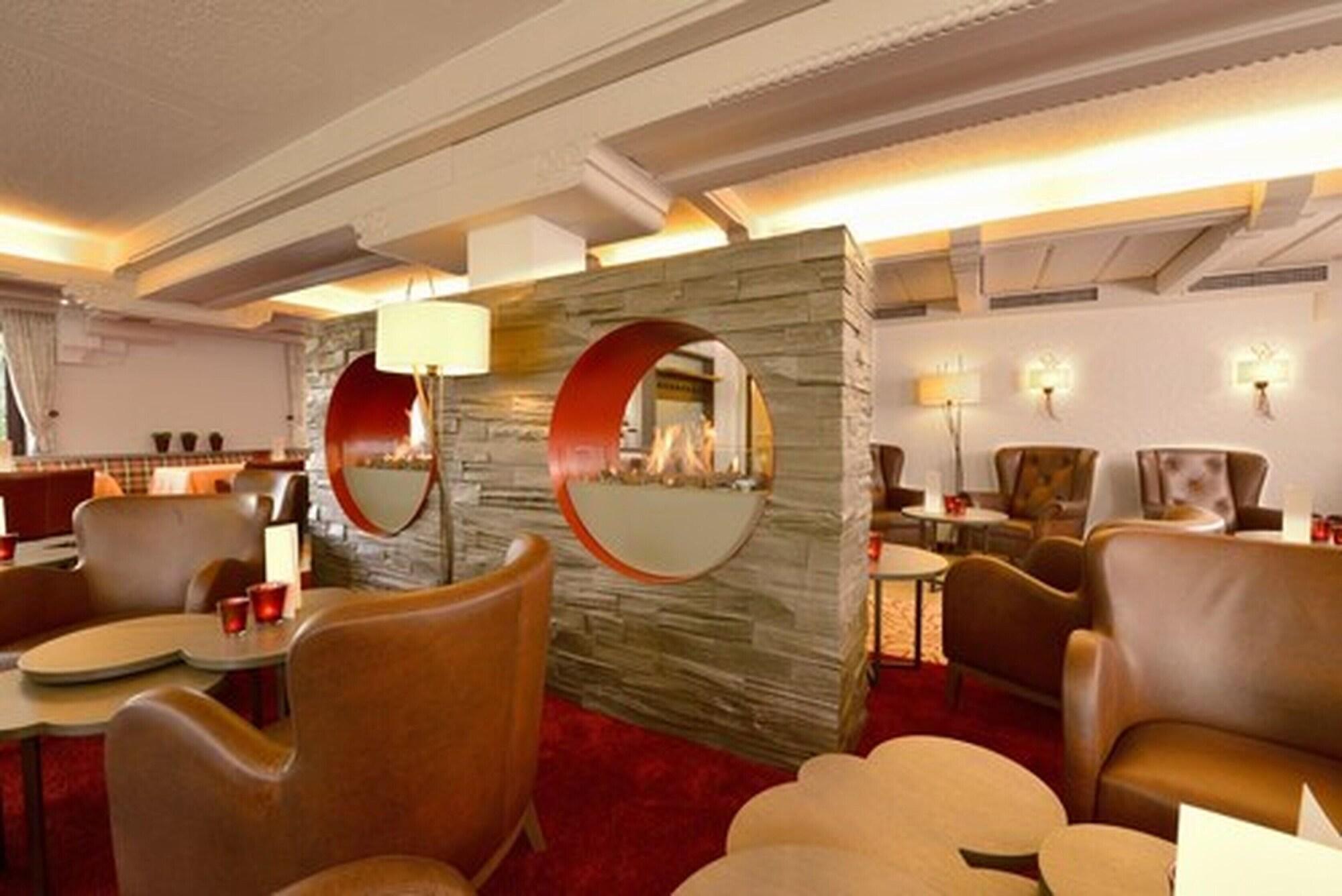 Bar/Salón Lohmann's Romantik Hotel Gravenberg