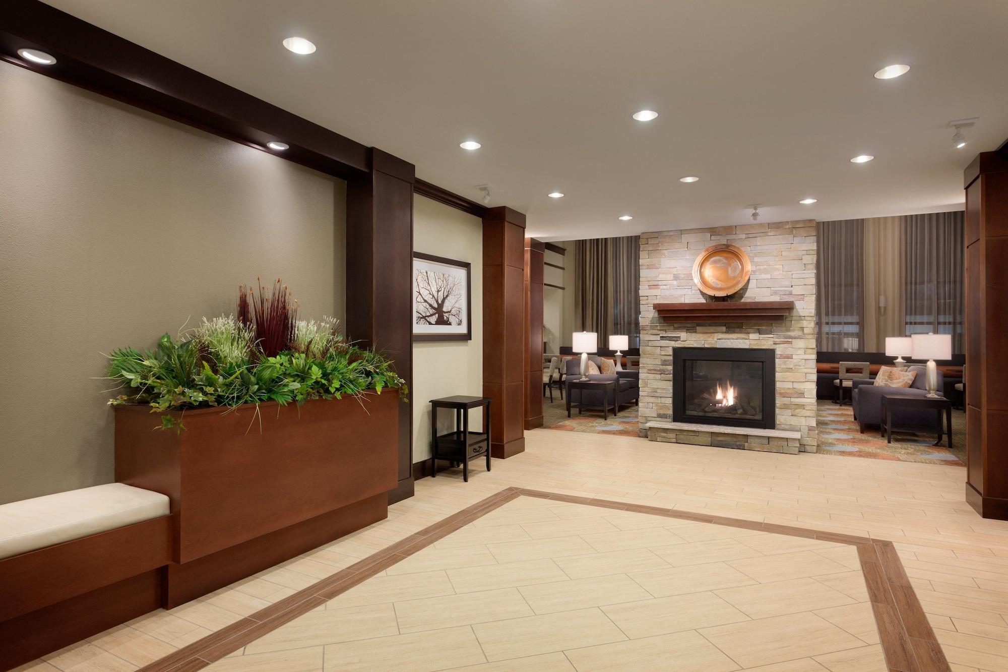 Vista Lobby Staybridge Suites Midland by IHG
