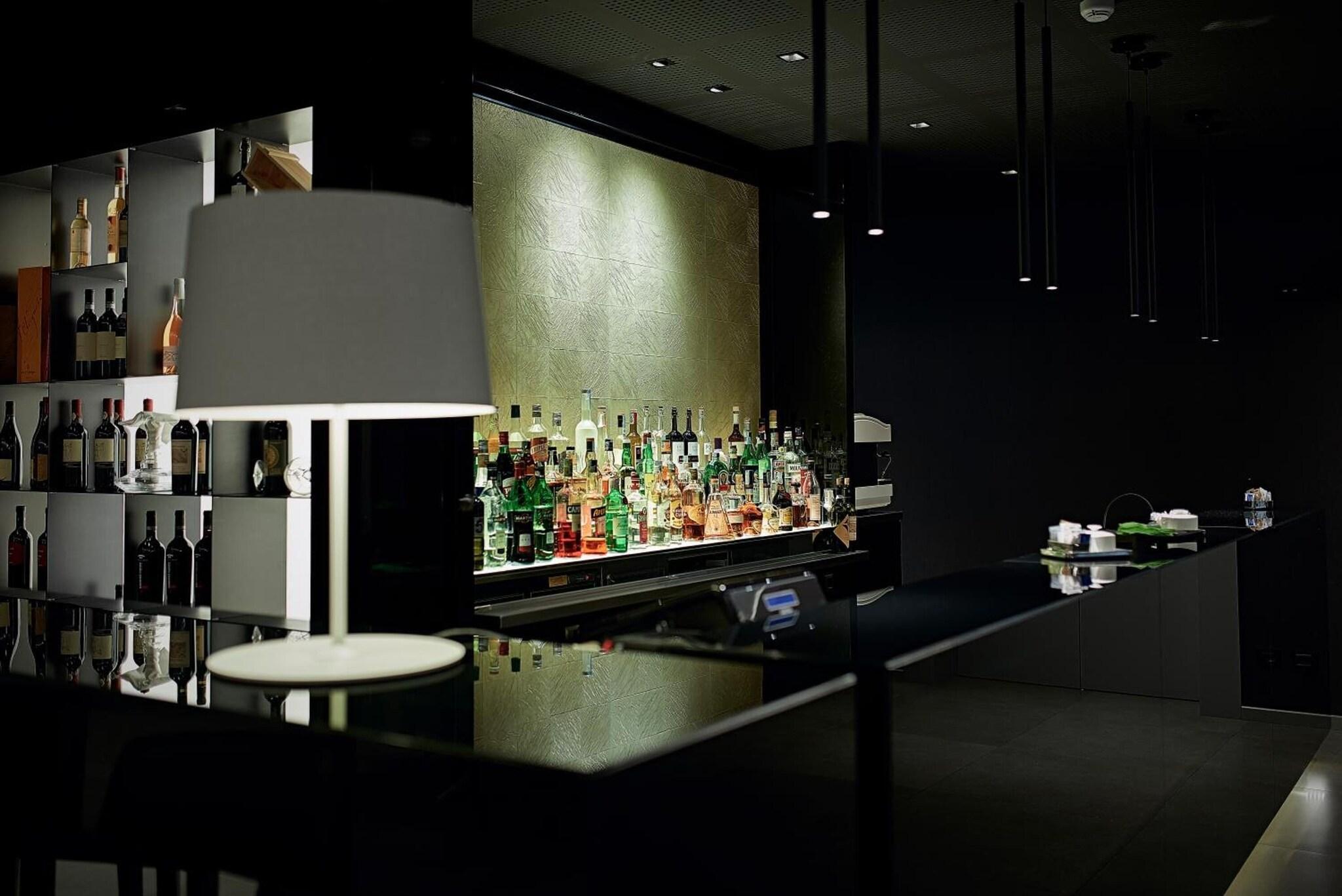 Bar/Salón Link124 Hotel