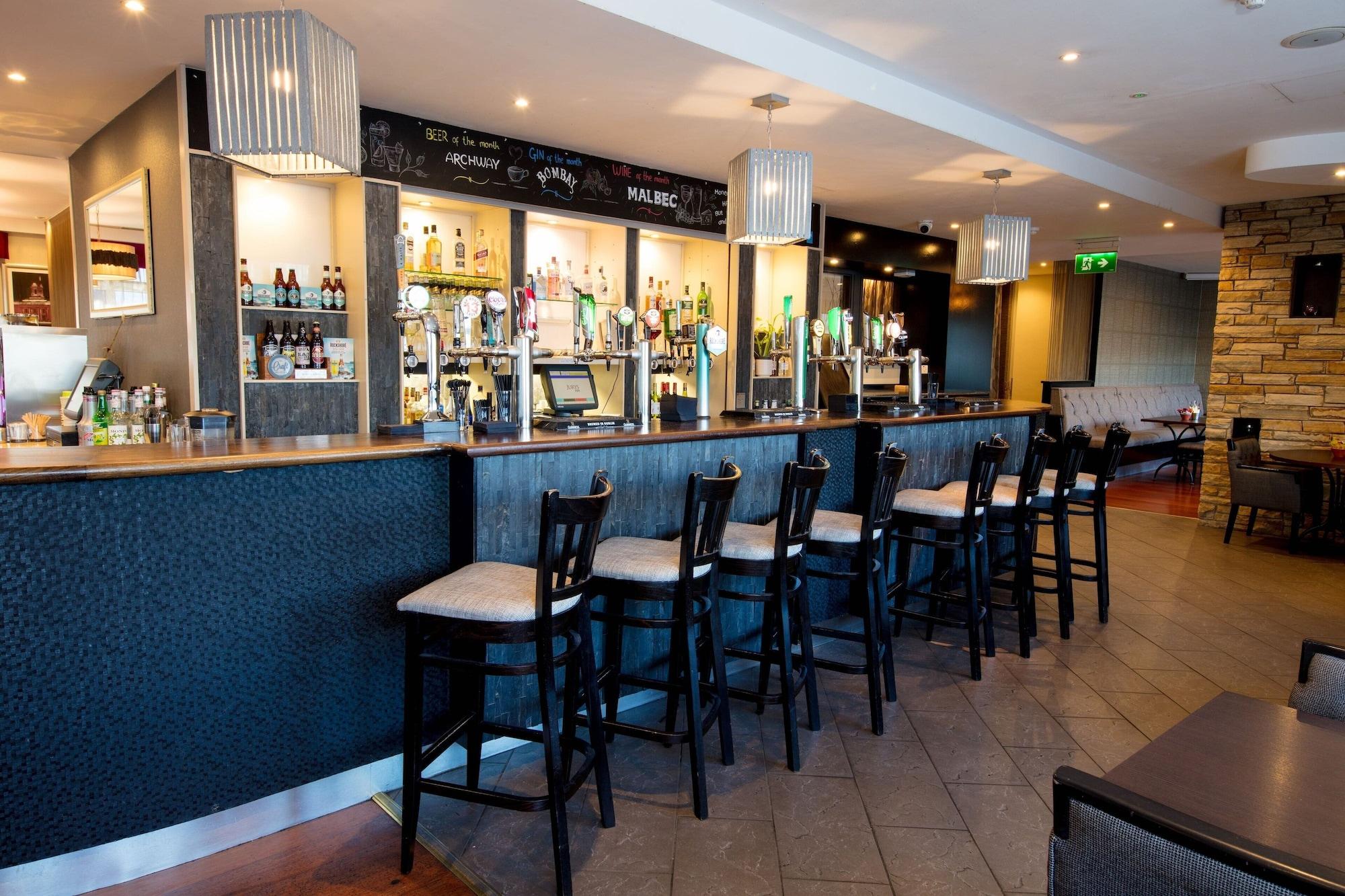 Bar/Salón Leonardo Hotel Cork