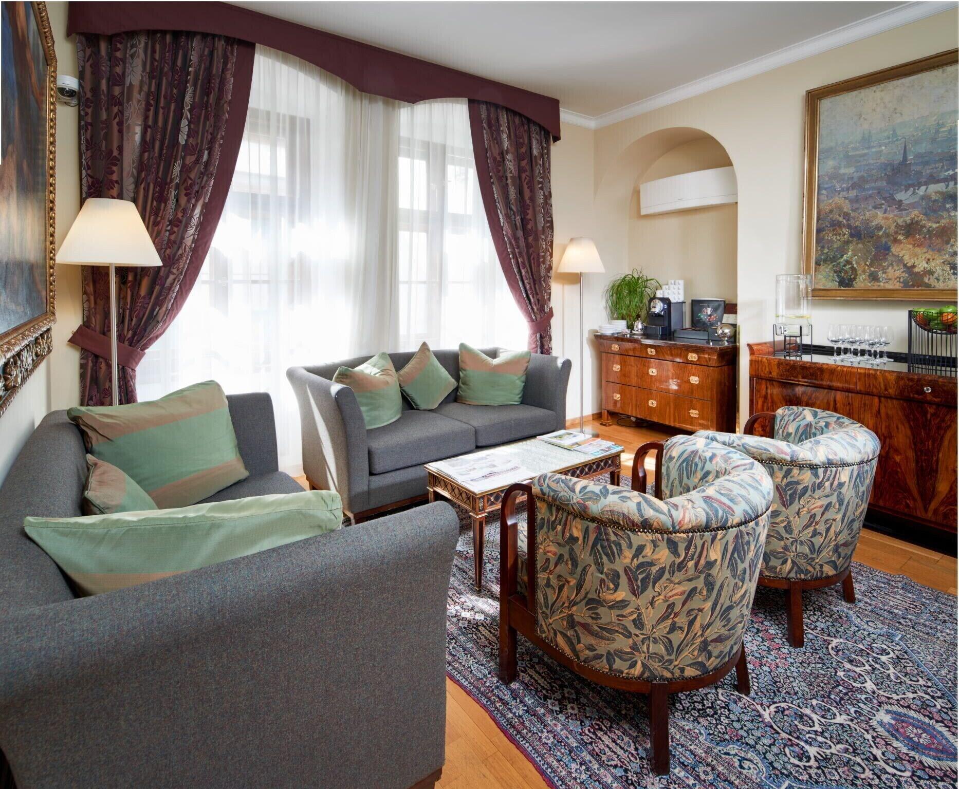 Sala de Reuniones Golden Well Hotel