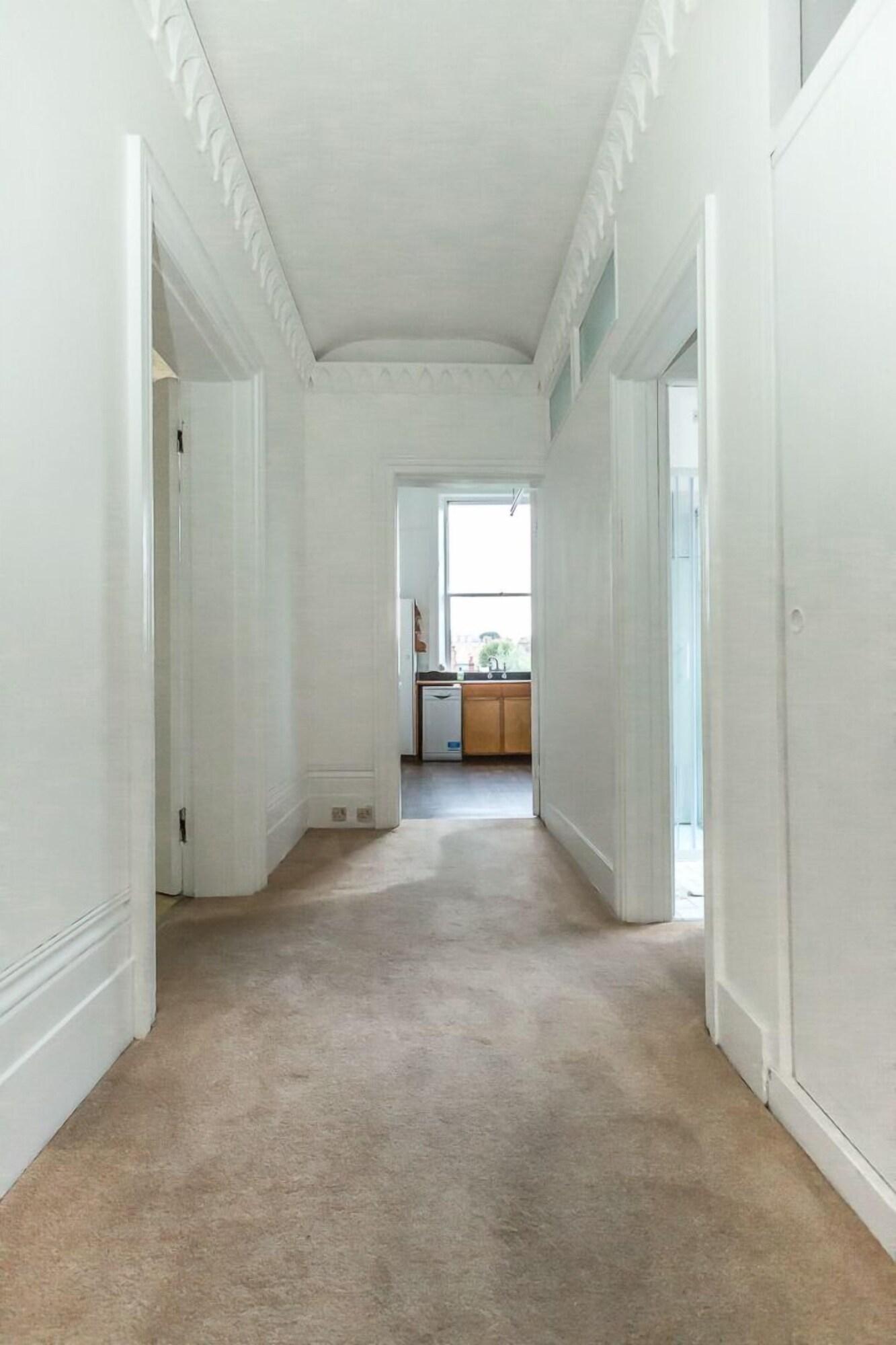 Varios Spacious 1BR Period Apartment Hampstead