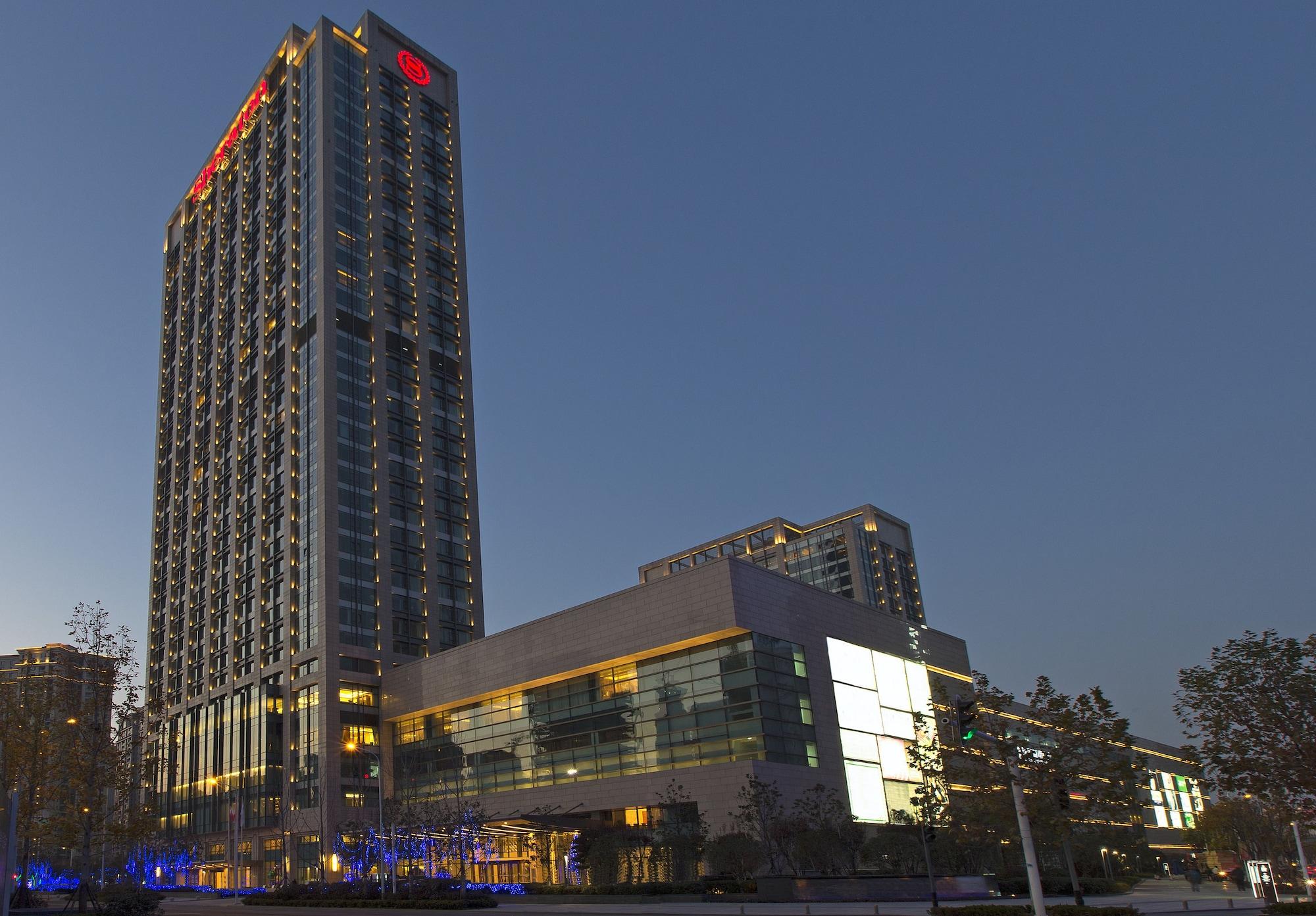Vista Exterior Sheraton Grand Wuhan Hankou Hotel