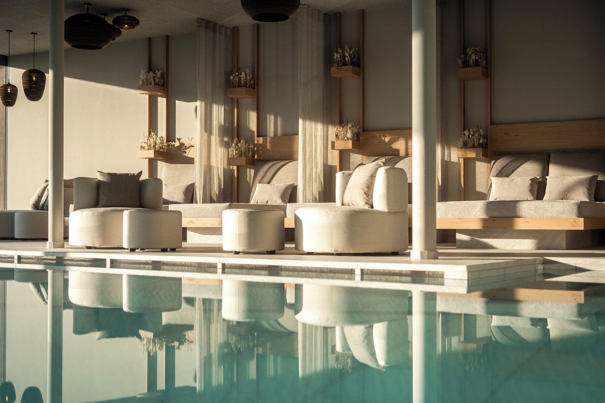 Vista Piscina Hotel Hubertus