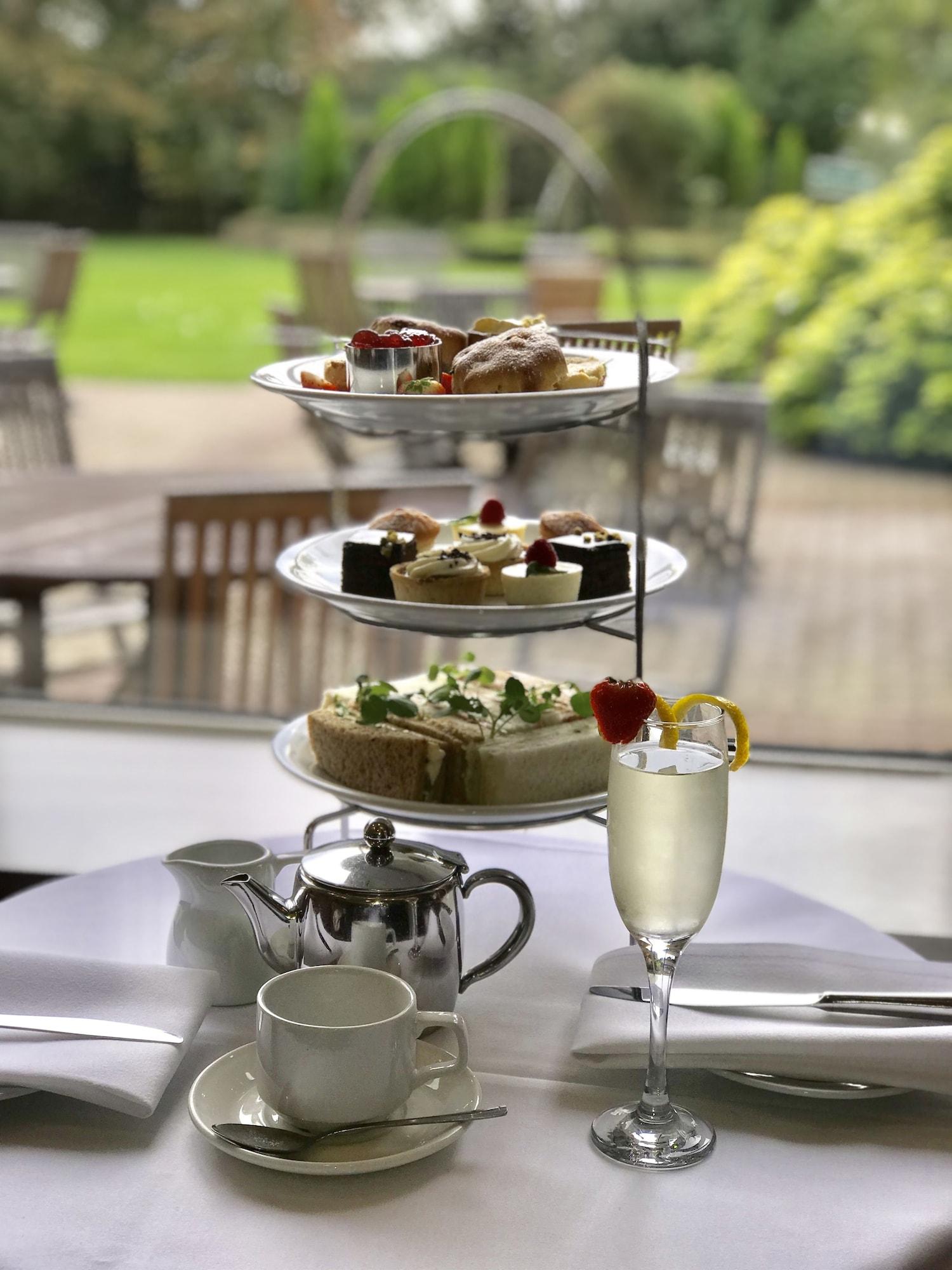 Restaurant DoubleTree by Hilton Hotel Sheffield Park