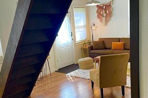 Alquiler Vacacional - Stream Side Cabin surrounded by woods + Fire Pit & Hot Tub.