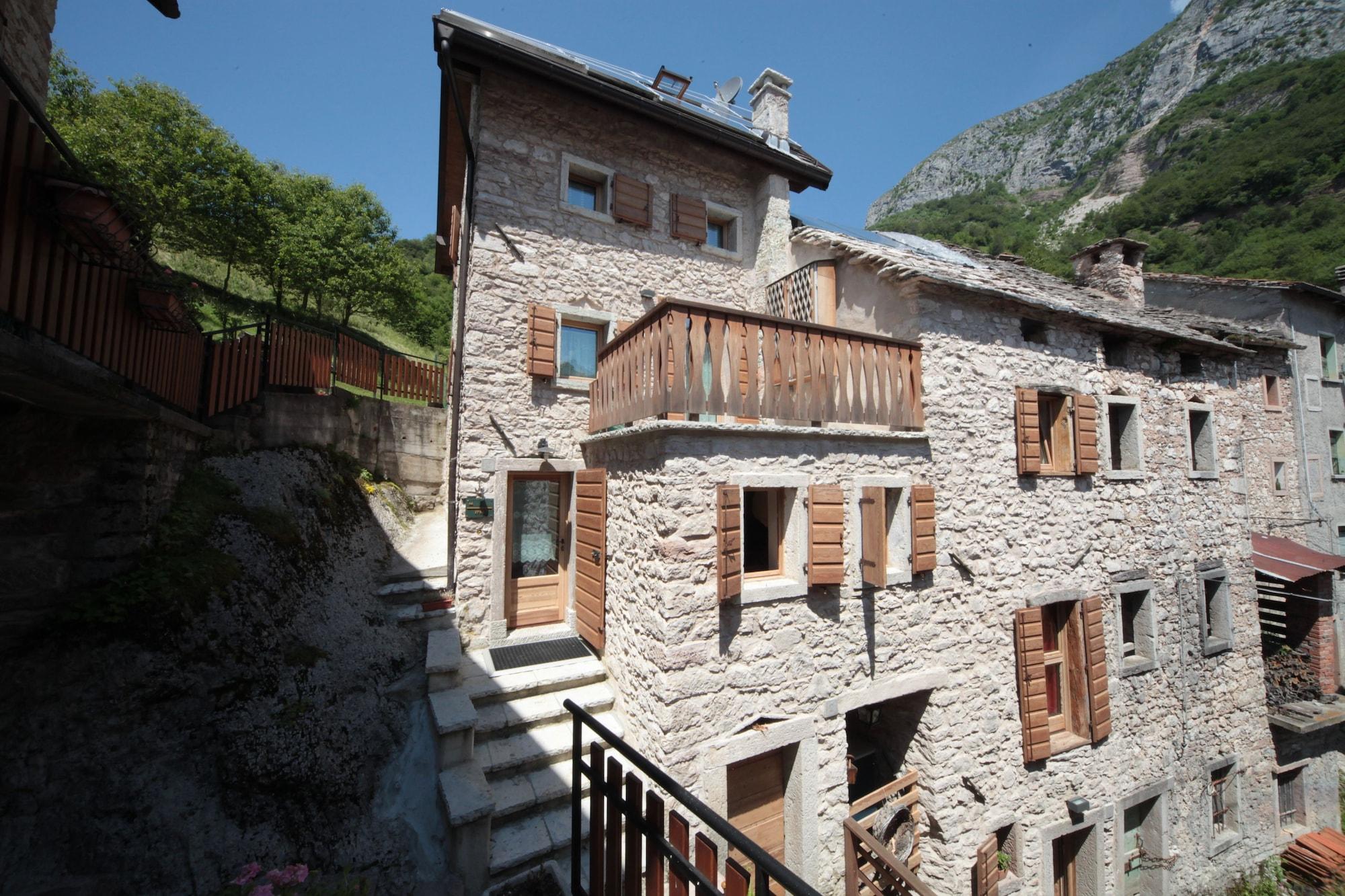 Vista Exterior Albergo Diffuso Valcellina e Val Vajont in Casso