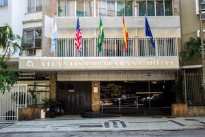 Alojamiento - Atlantis Copacabana Hotel