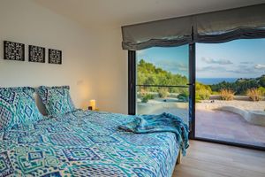 Alquiler Vacacional - Luxury villa with heated pool, in green nature with fabulous sea views