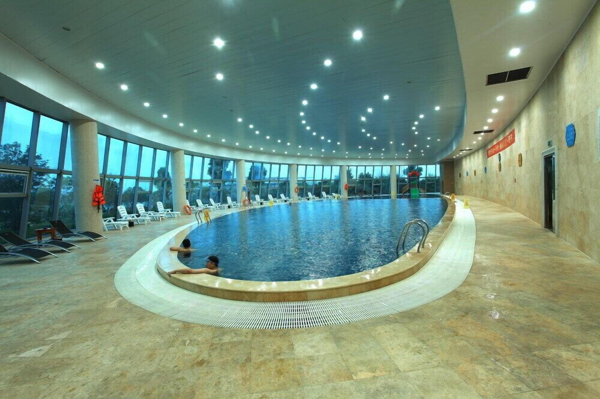 Vista Piscina Jiangsu Runao Garden Hotel