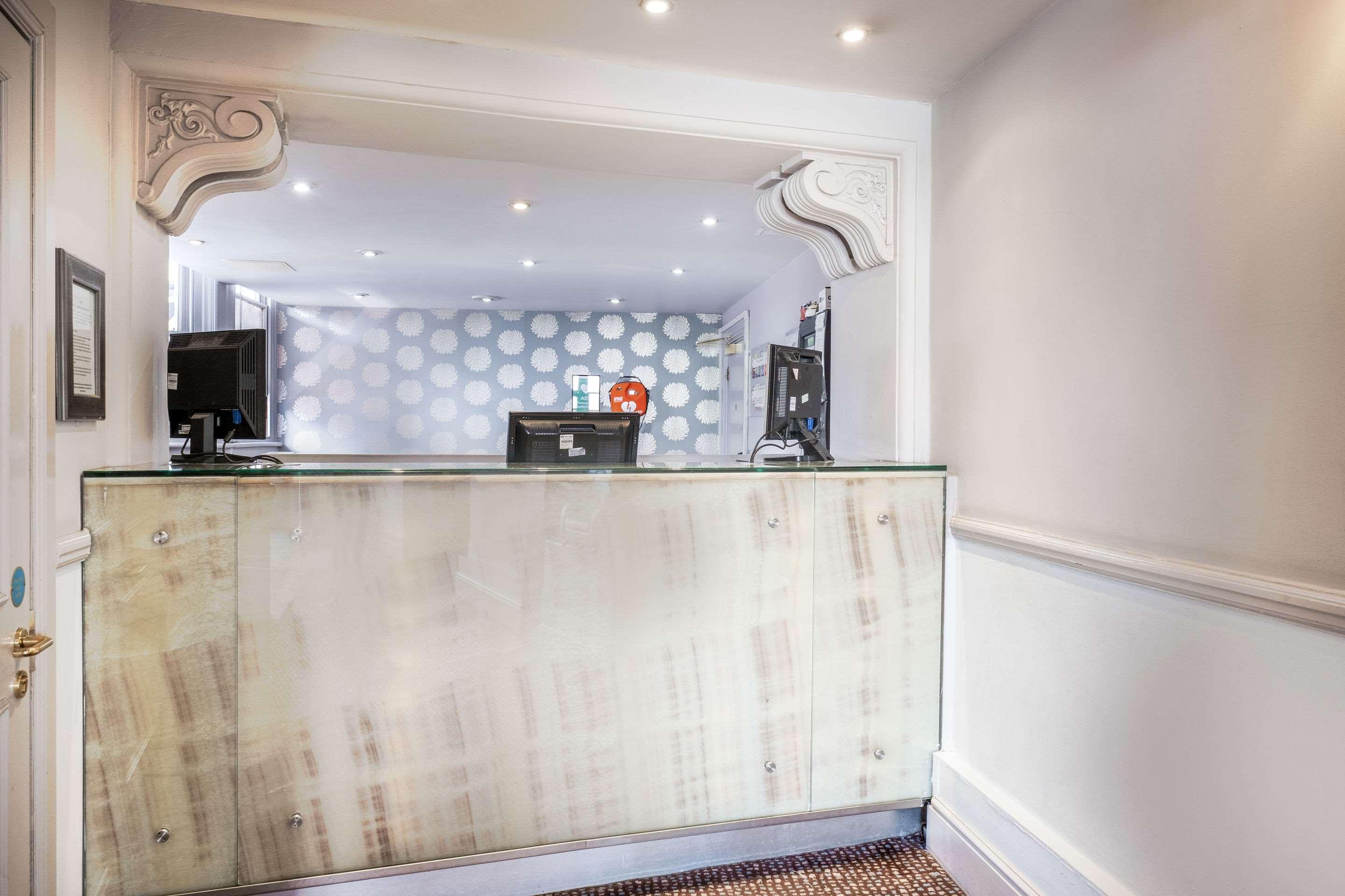 Vista Lobby Clarion Collection Harte and Garter Hotel and Spa