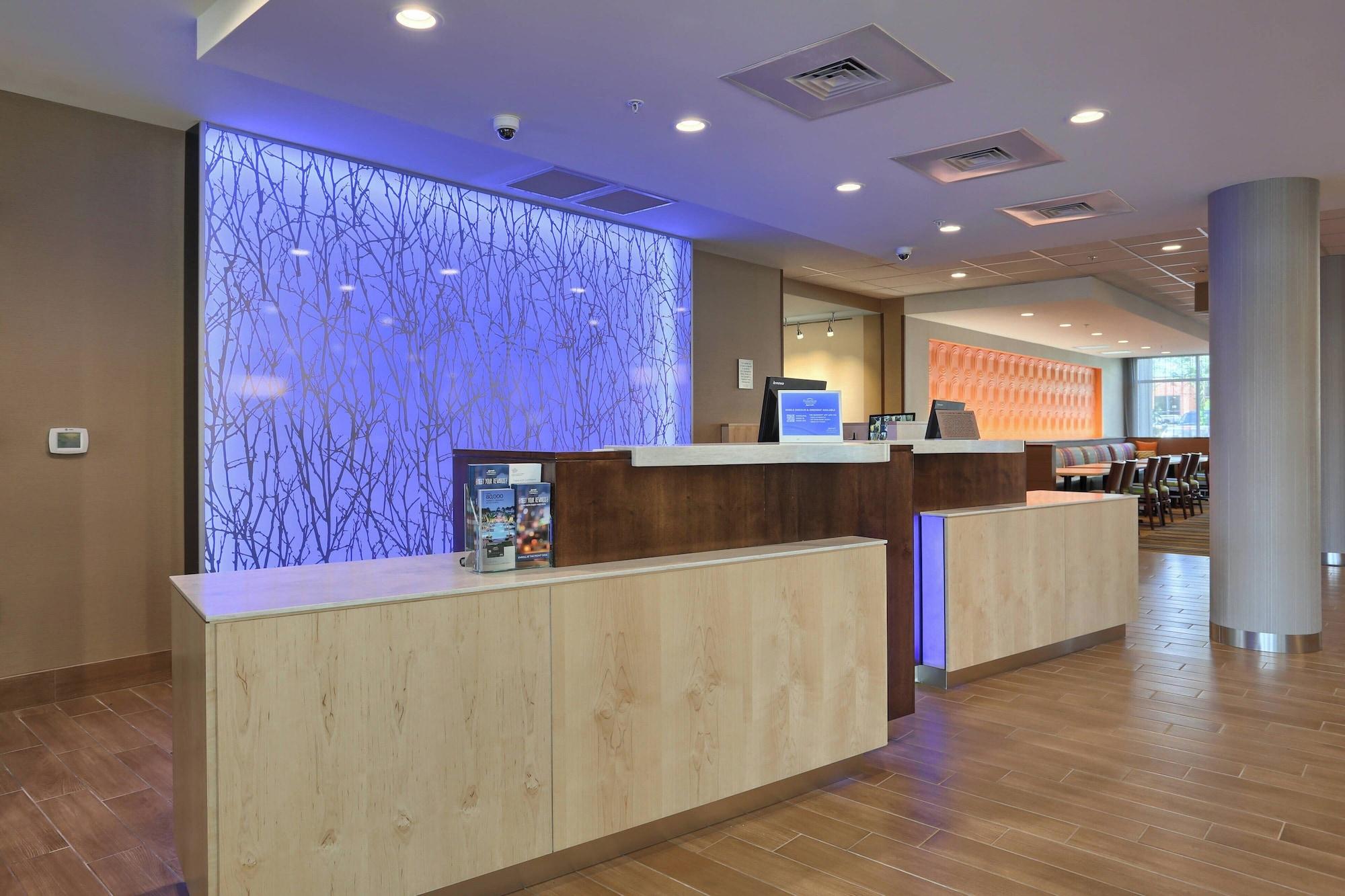 Vista Lobby Fairfield Inn & Suites by Marriott Philadelphia Horsham