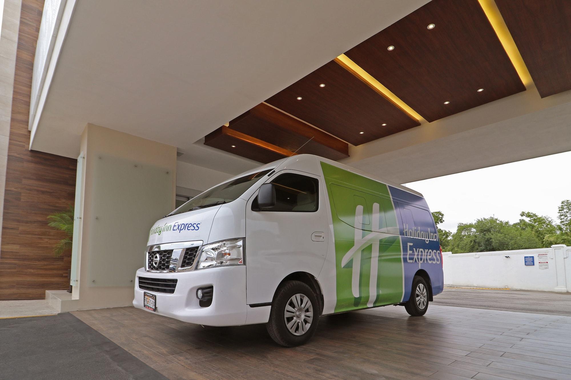 Vista Lobby Holiday Inn Express Piedras Negras by IHG