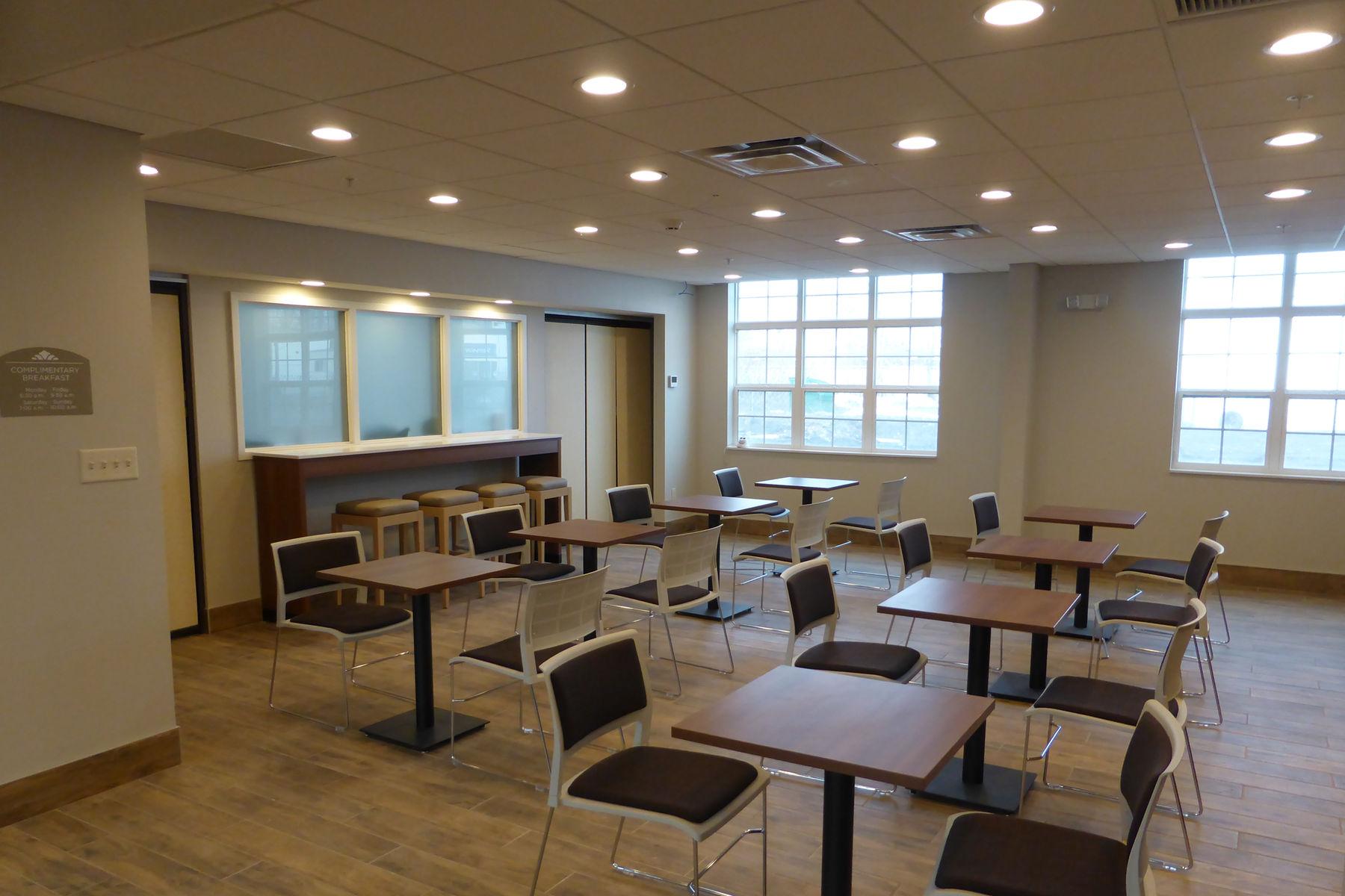 Restaurant Microtel Inn & Suites By Wyndham Niagara Falls