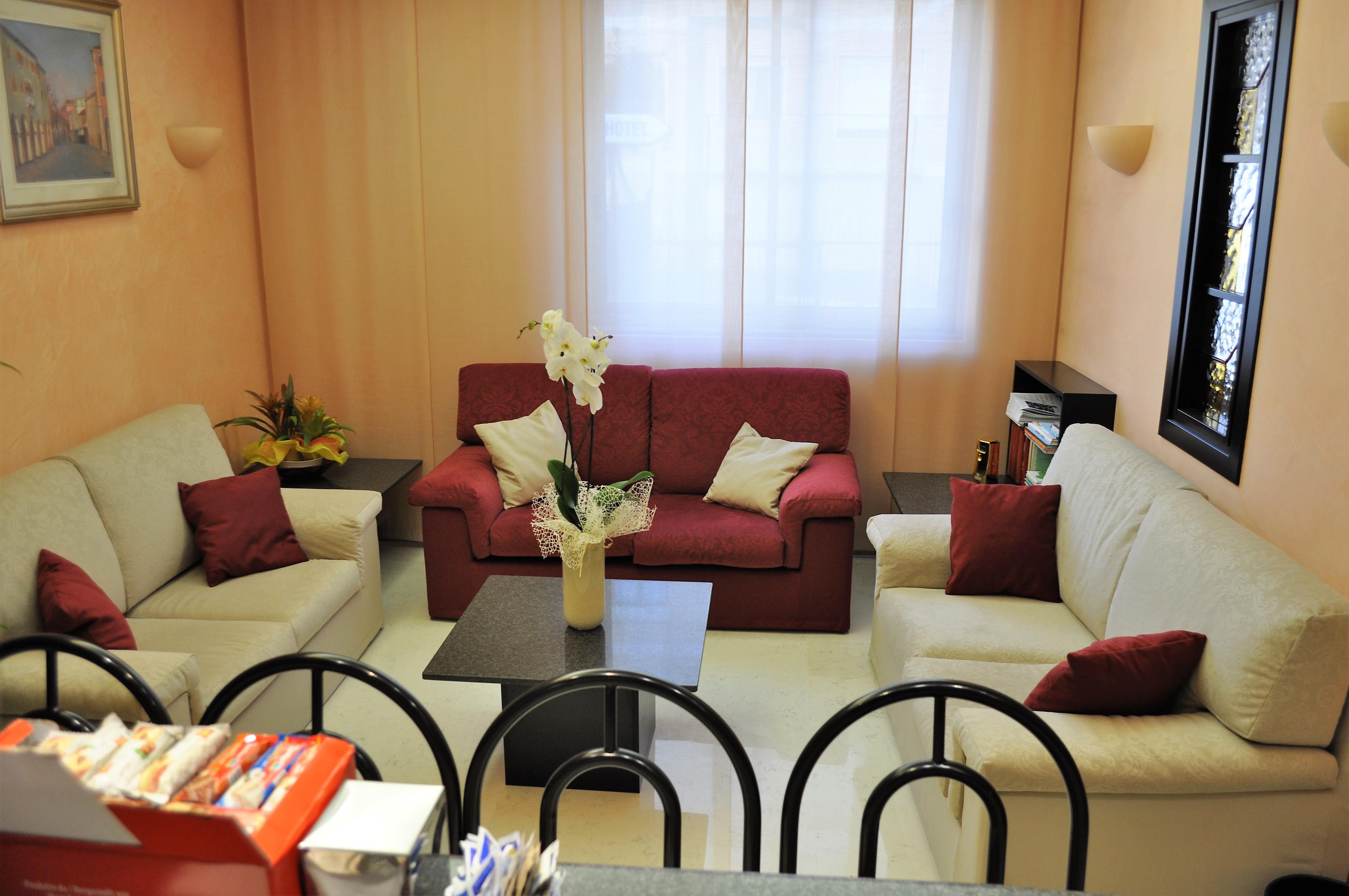 Bar/Salón Hotel Garibaldi