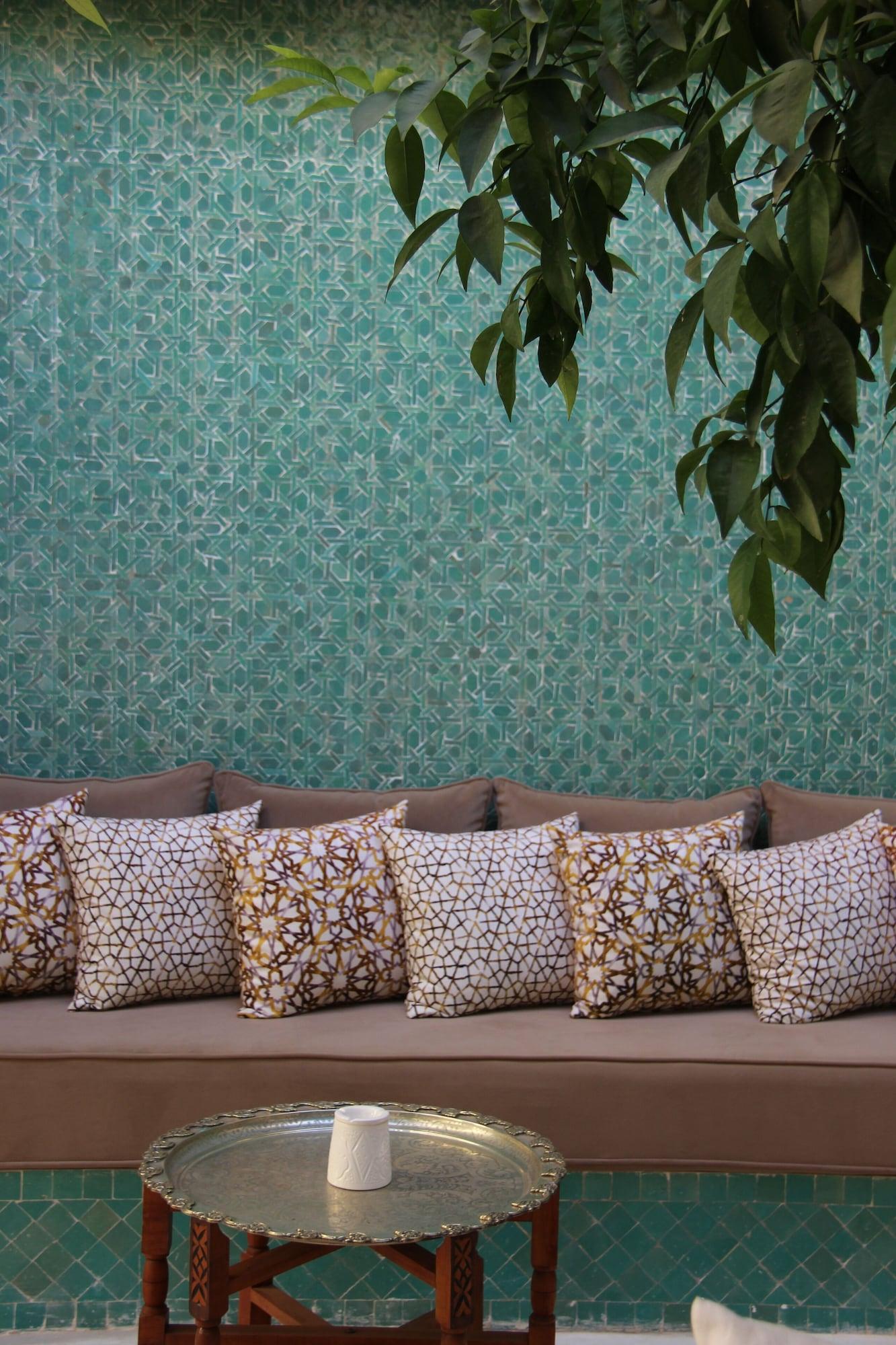 Playa Riad Emberiza Sahari