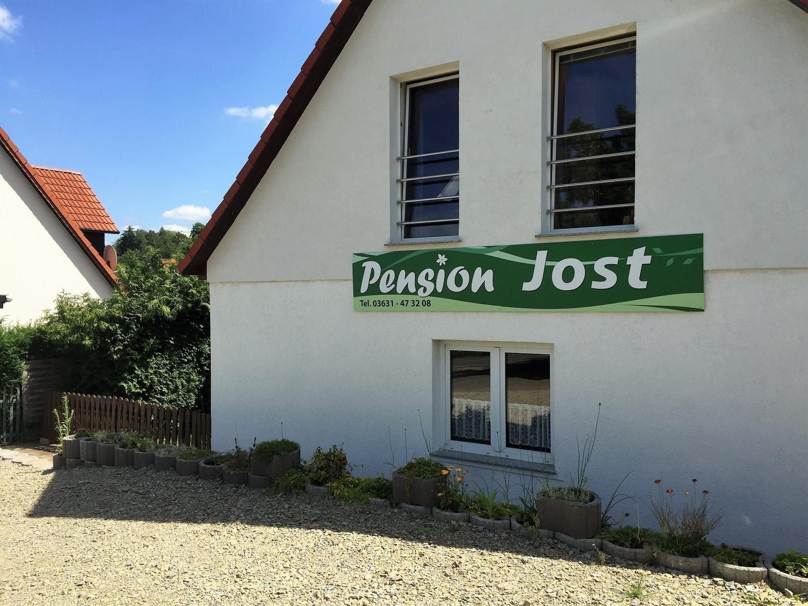 Vista Exterior Pension Jost
