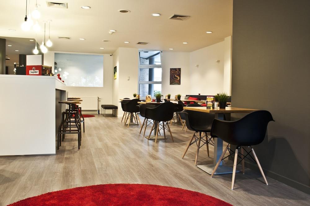 Bar/Salón Hotel Corsendonk Viane
