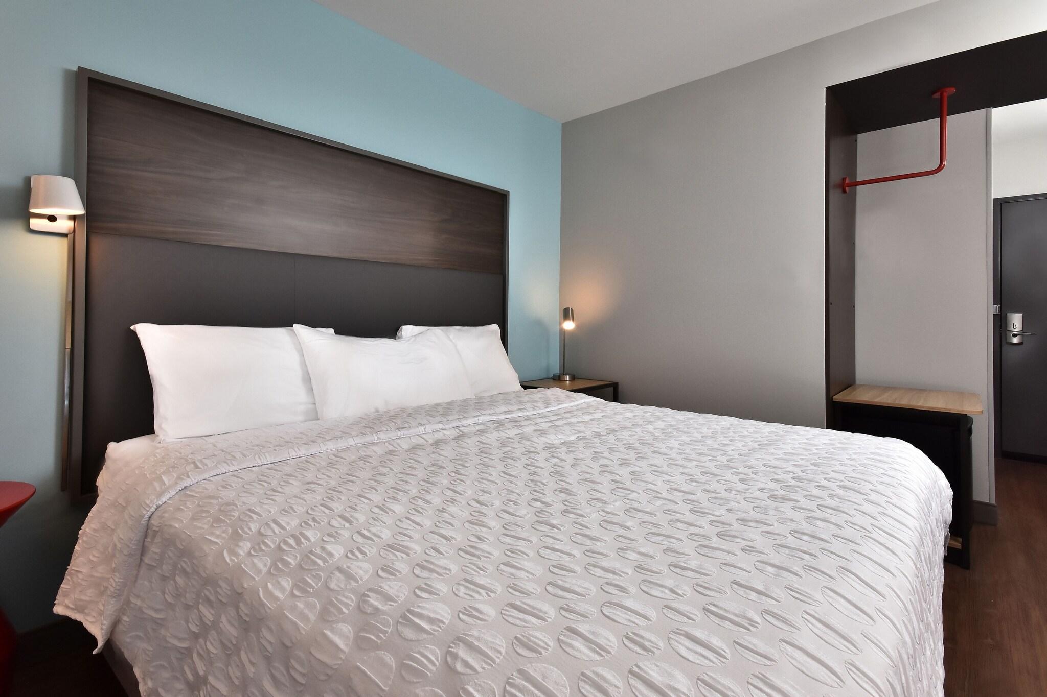 Vista Lobby Tru by Hilton Beckley