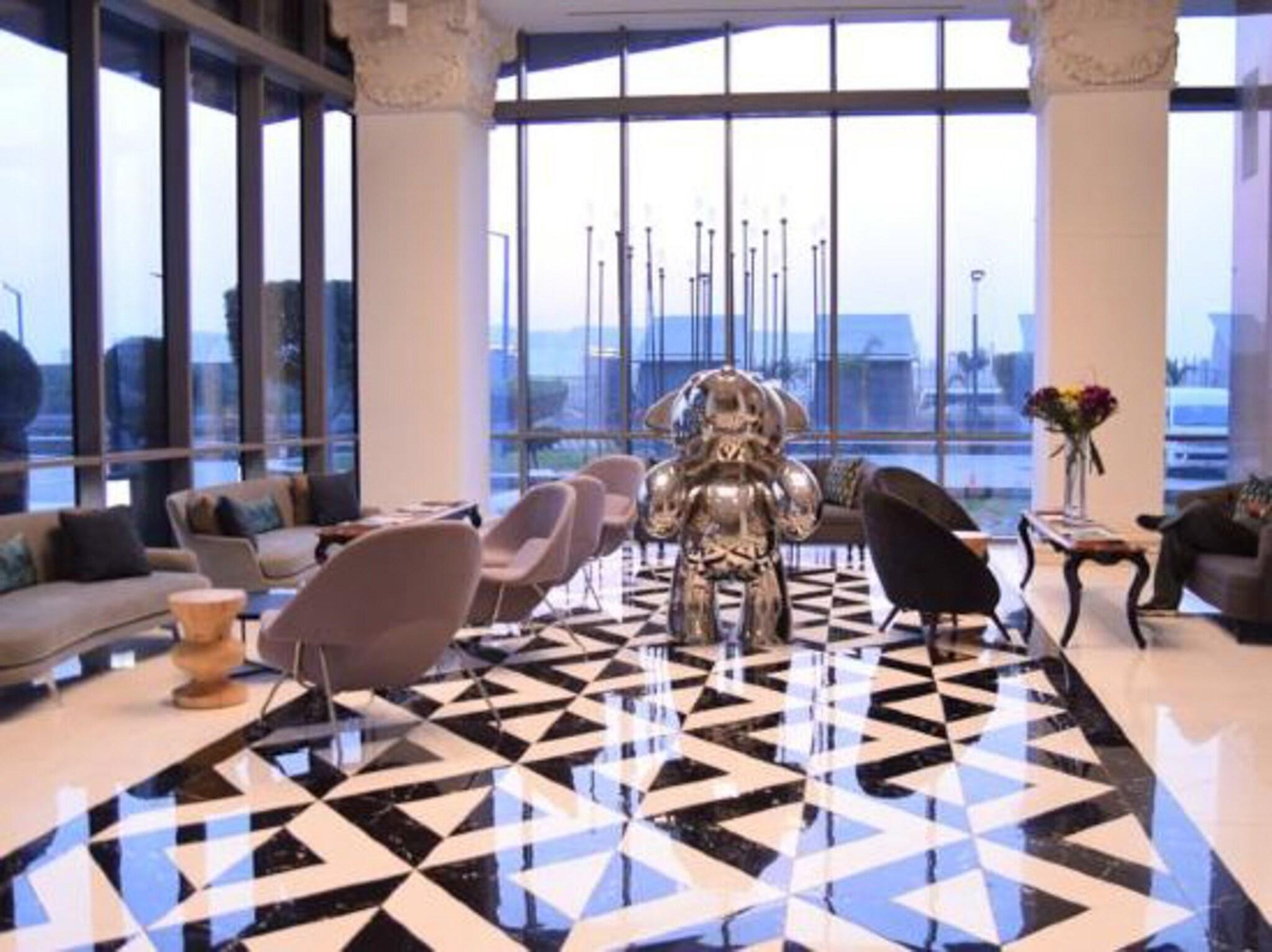 Bar/Salón Nishat Hotel Johar Town