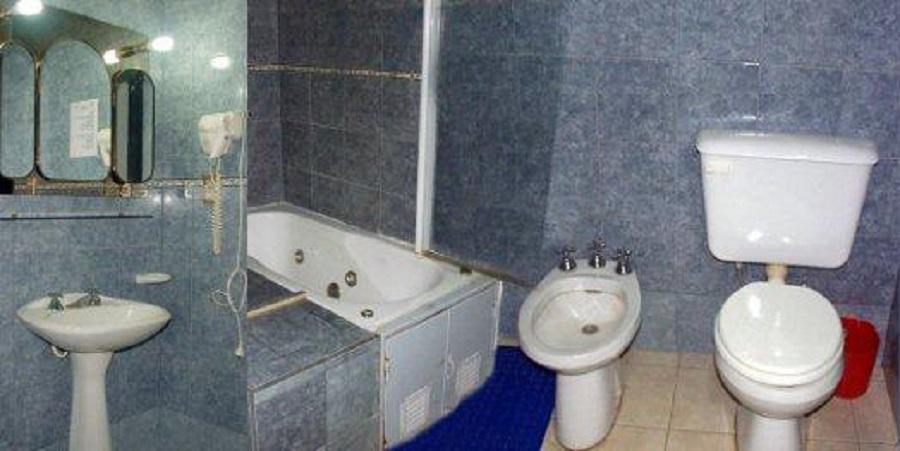 Baño Hotel Rioma