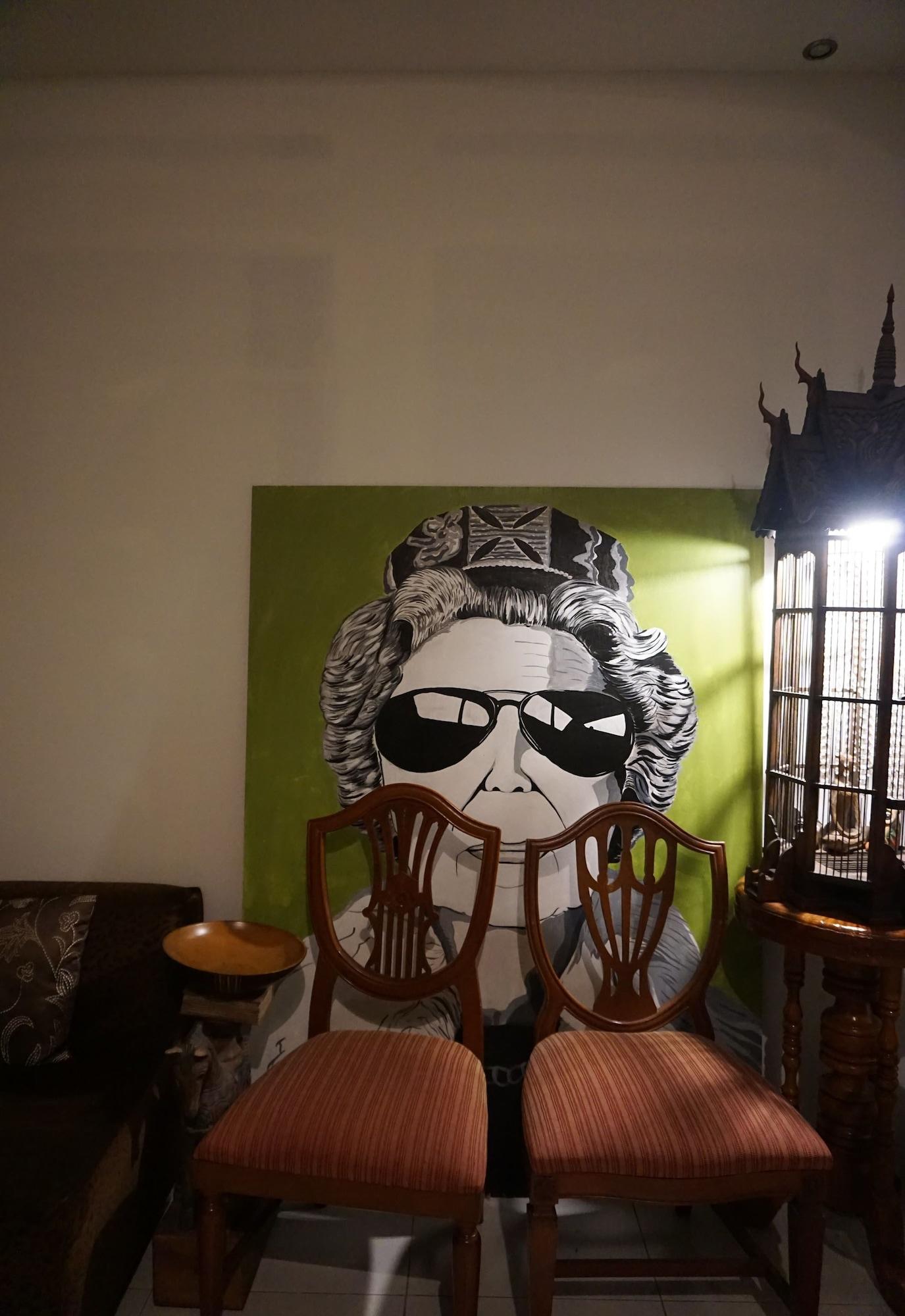 Vista Lobby Moon House at Clock Tower