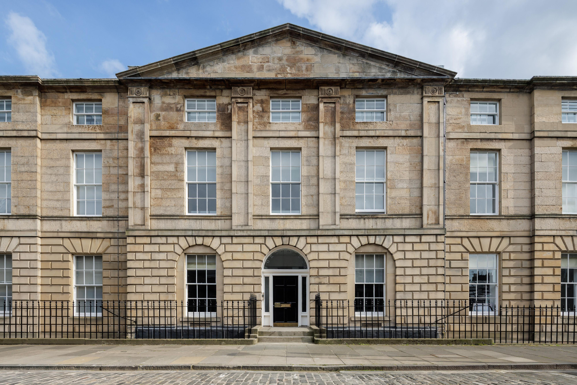 Vista Exterior Forth House by Supercity Aparthotels