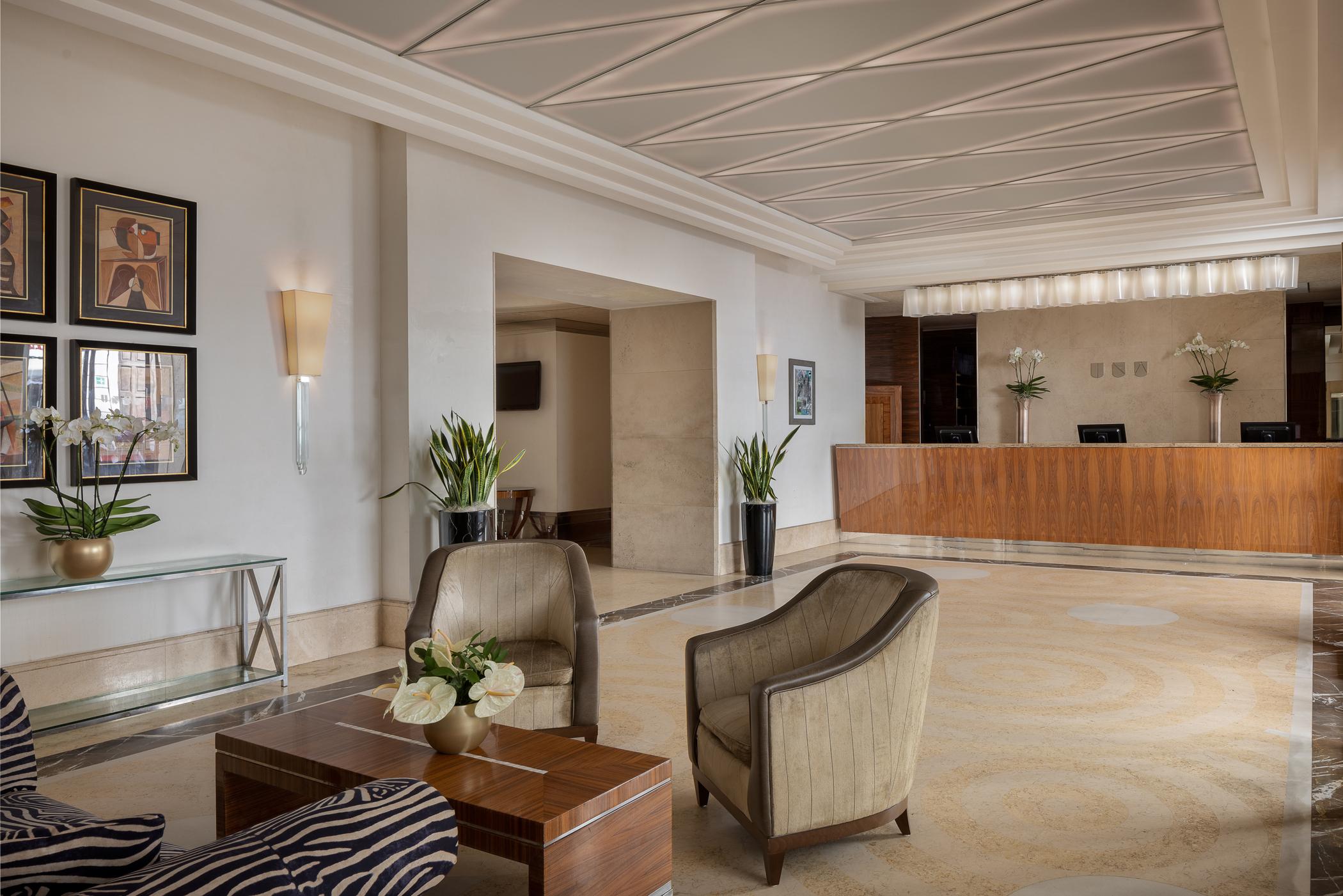 Vista Lobby UNA Hotels Decò Roma