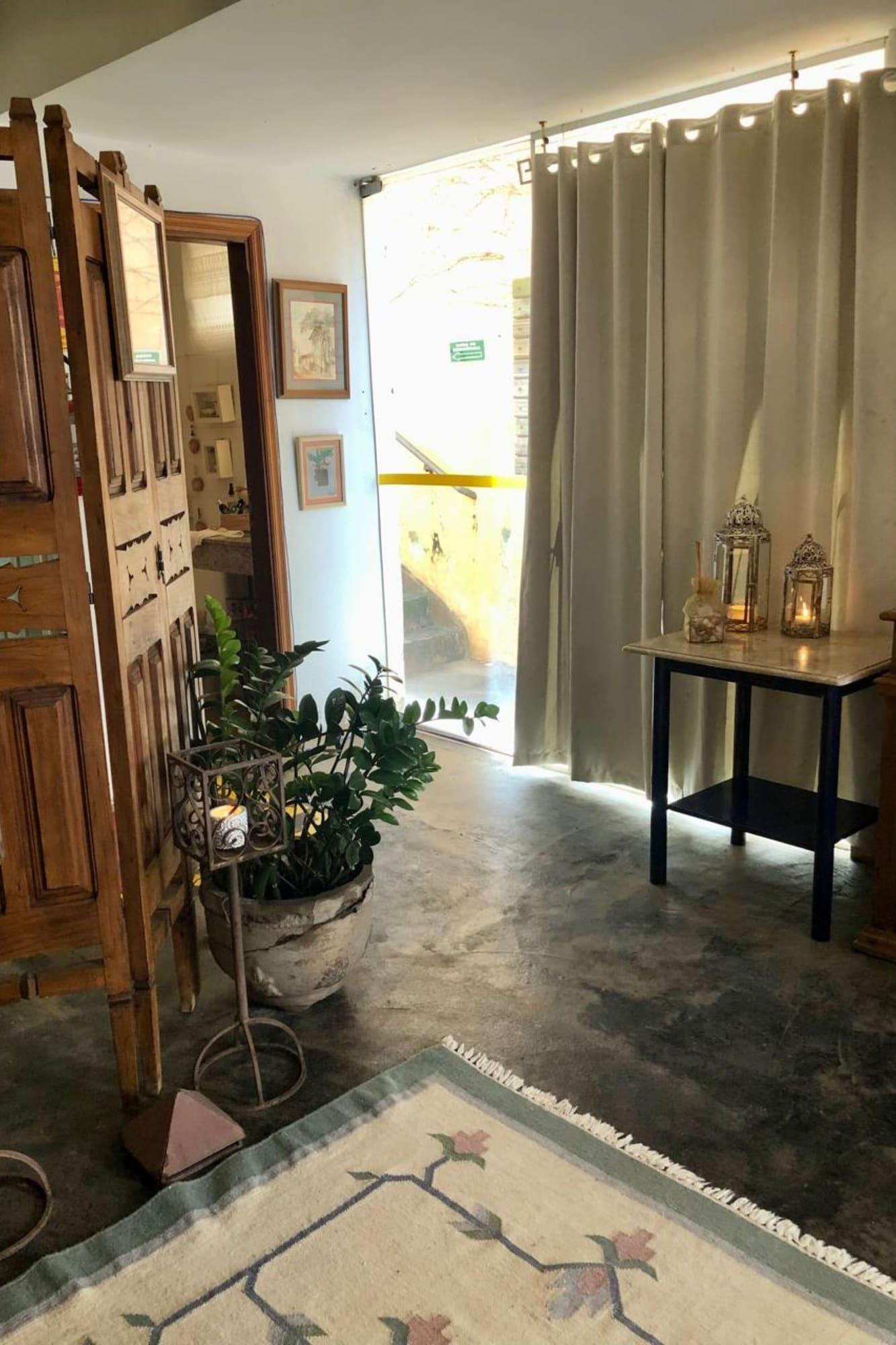 Vista Lobby Body & Mind B Suites Elegantes Charmosas