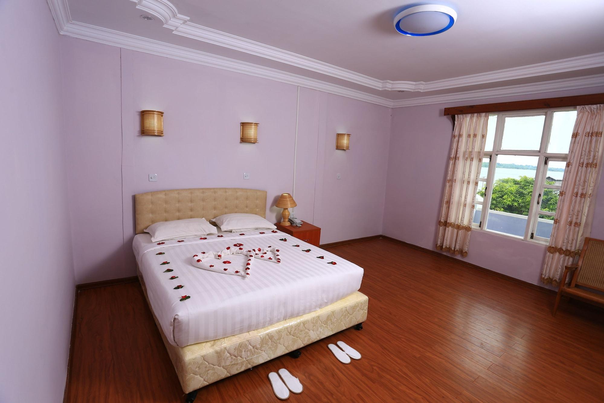 Habitación The Floral Breeze Wun Zin Hotel