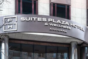 Alojamiento - Suites Plaza Hotel & Wellness