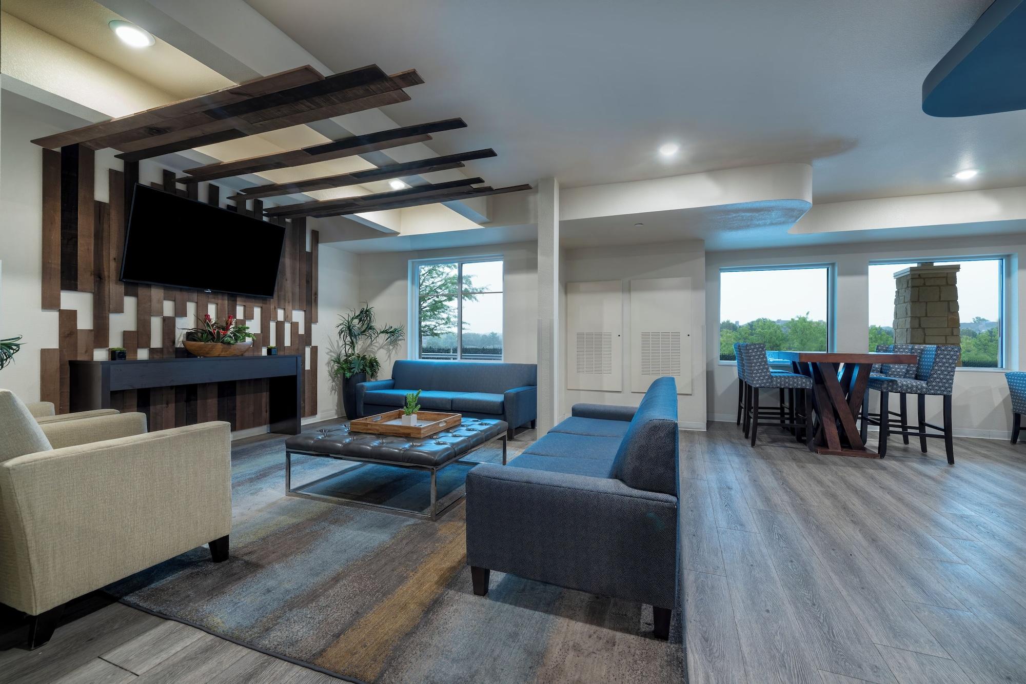 Vista Lobby Soka Suites Dallas - Las Colinas