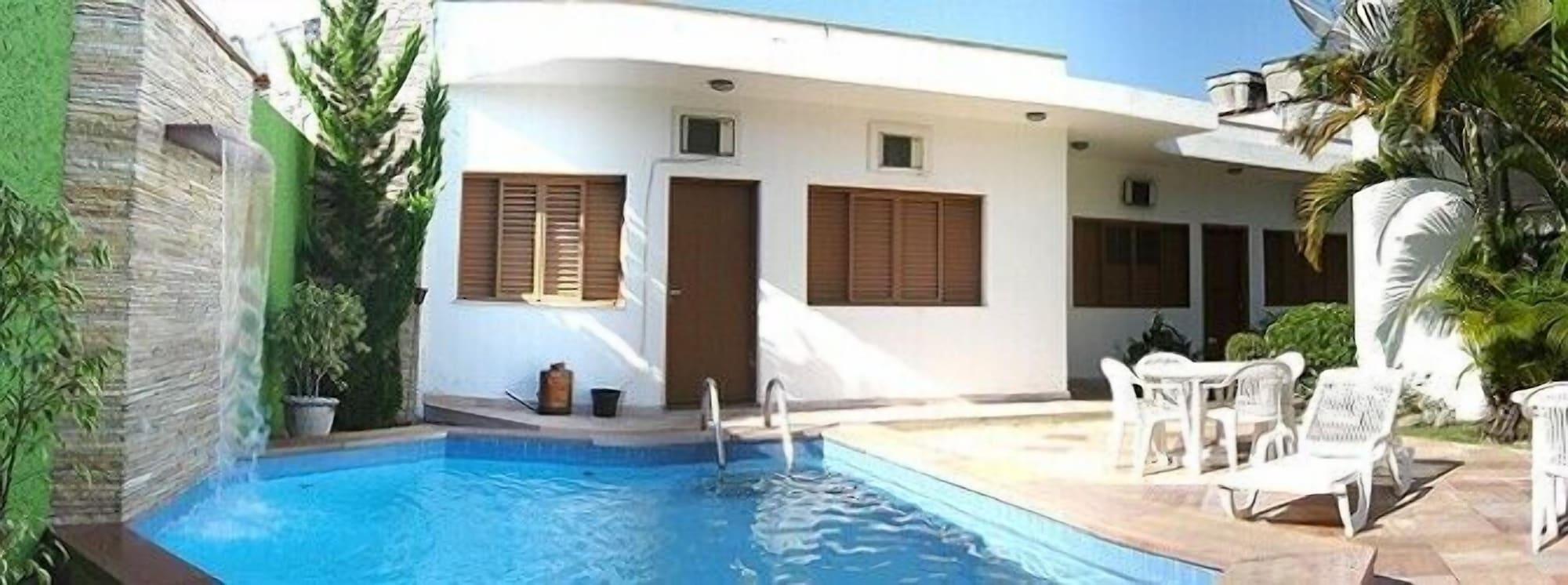 Varios Samambaia Executive Hotel