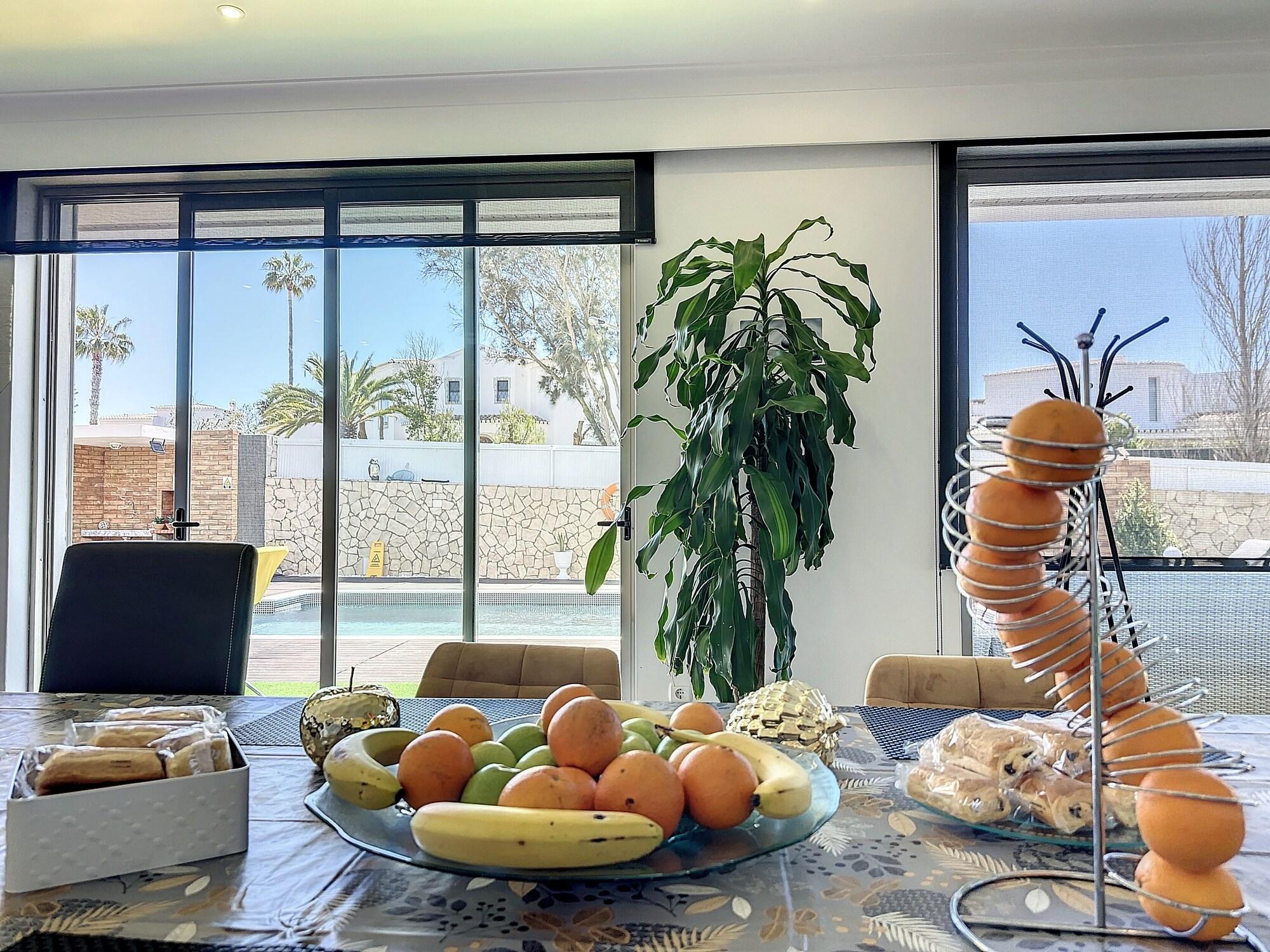 Restaurant Aparts & Suites summer cascade Alvor