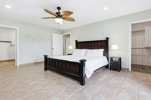 Alquiler Vacacional - Spacious 4-bedroom house in fabulous Vista with saltwater pool and jacuzzi