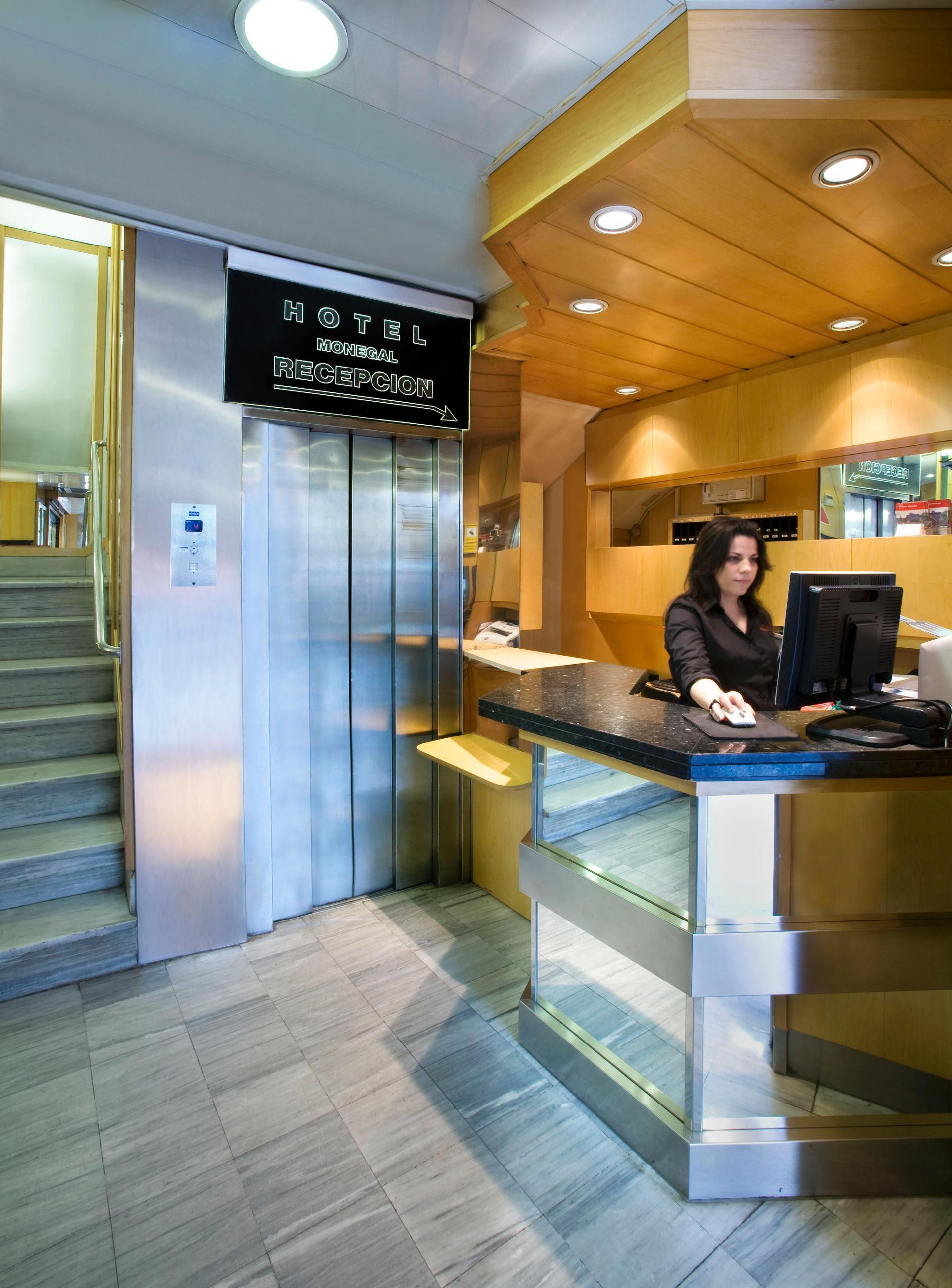 Vista Lobby Hotel Monegal