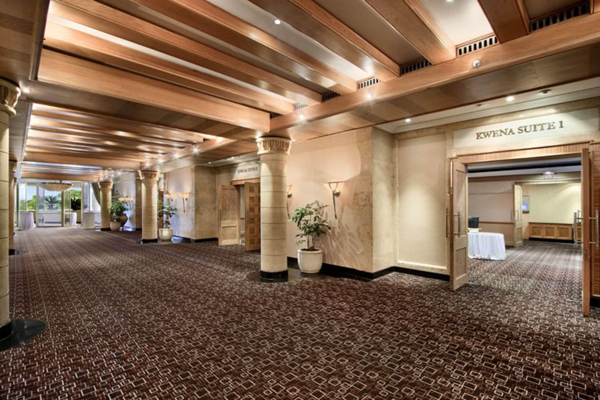 Vista Lobby NH Johannesburg Sandton Hotel