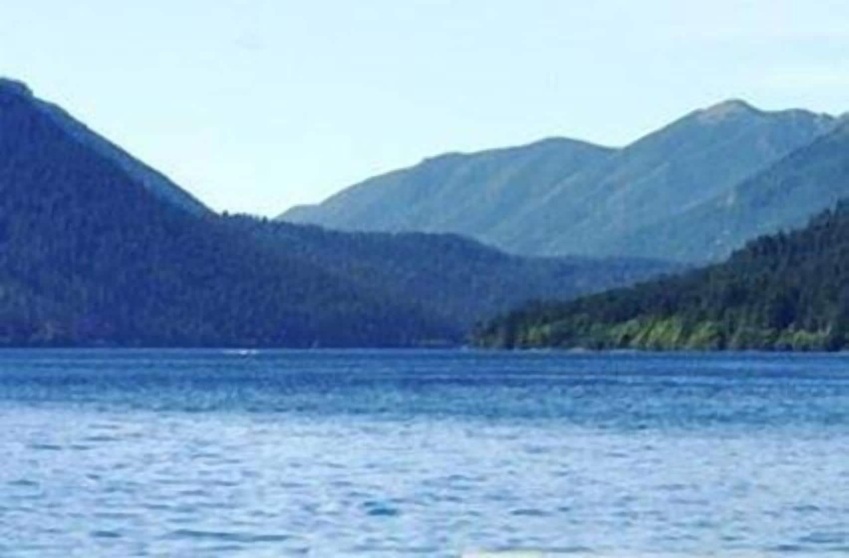 Varios Lake Crescent Lodge