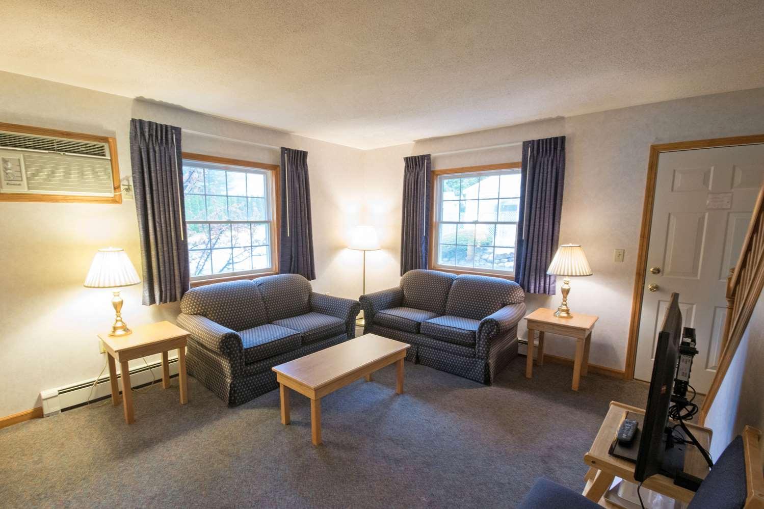 Suite Adirondack Retreat Inn & Suites
