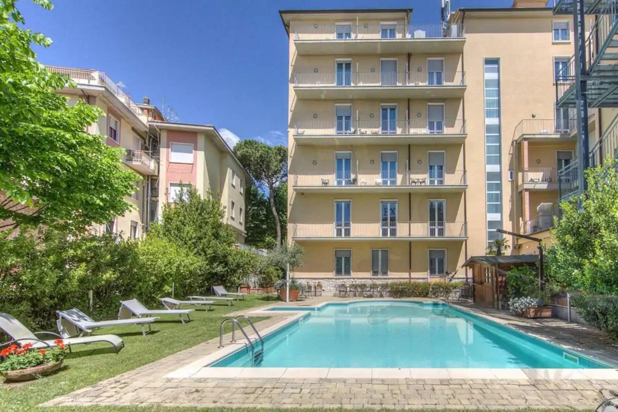 Vista Exterior Hotel Mizar