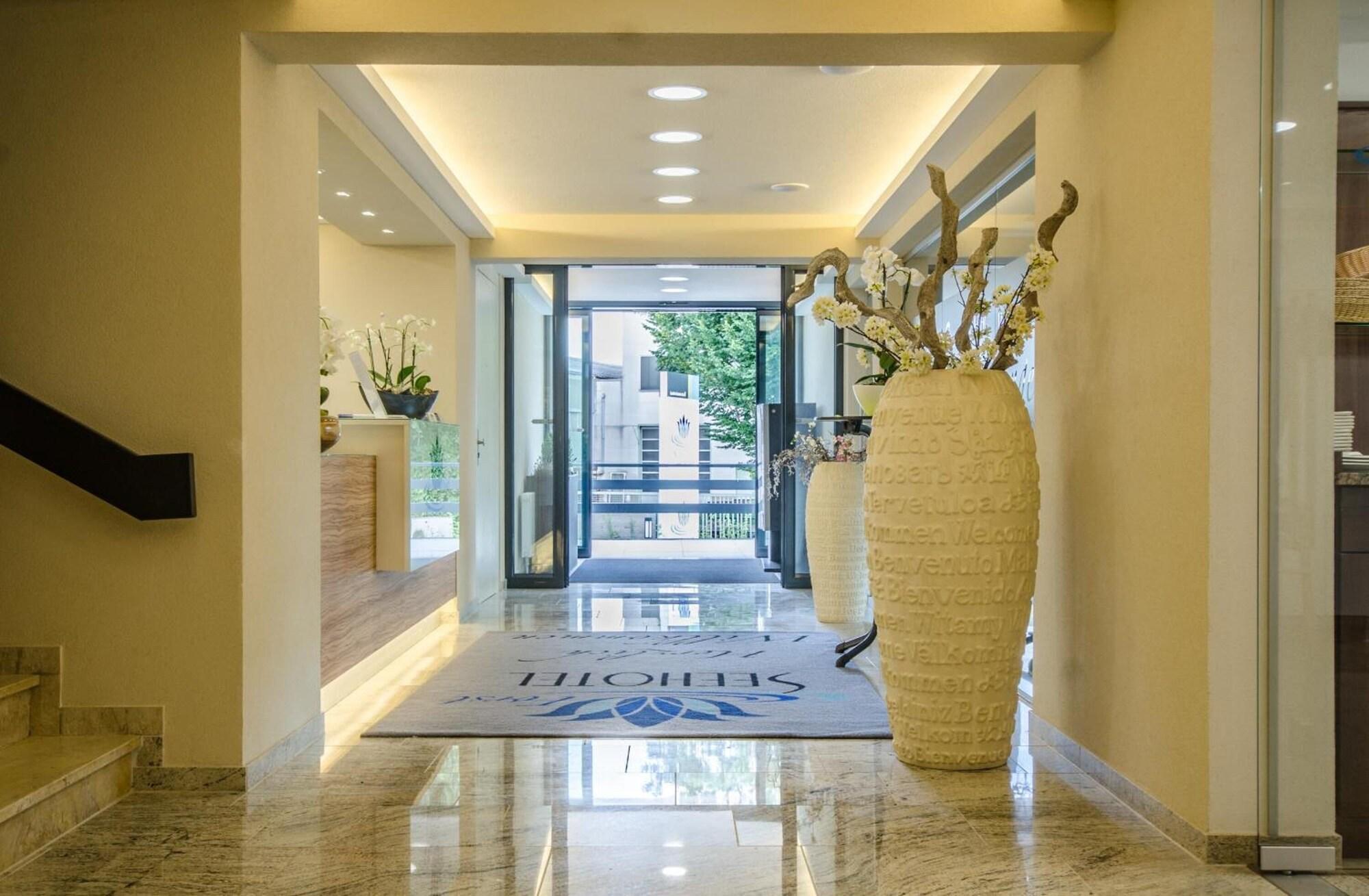Vista Lobby Seehotel Forst