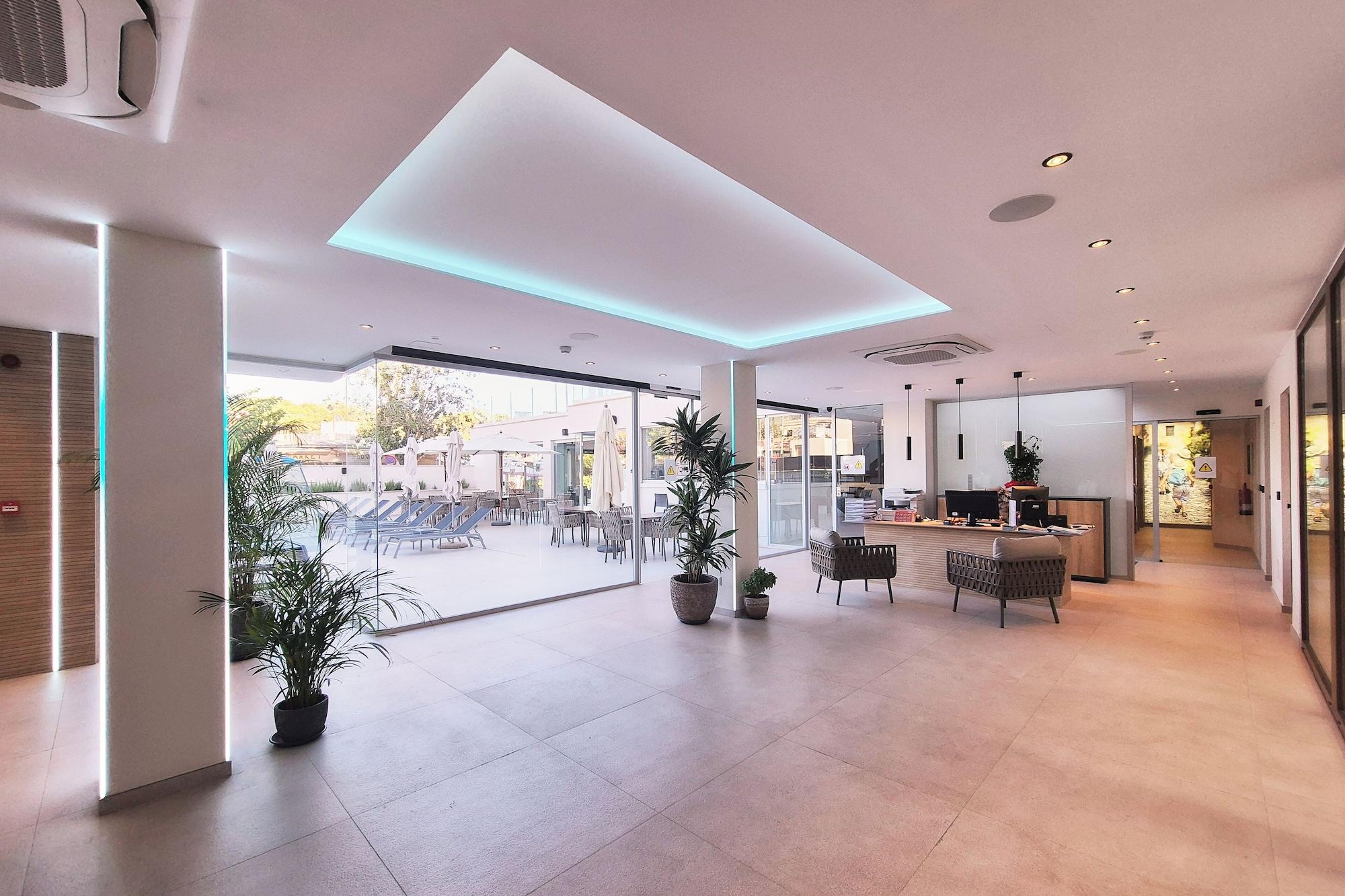 Vista Lobby Apartamentos Ponent