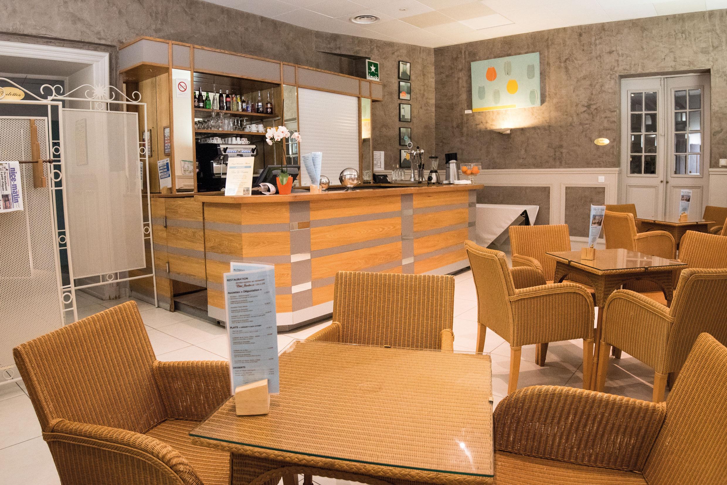 Bar/Salón Hôtel Vacances Bleues Royal Westminster