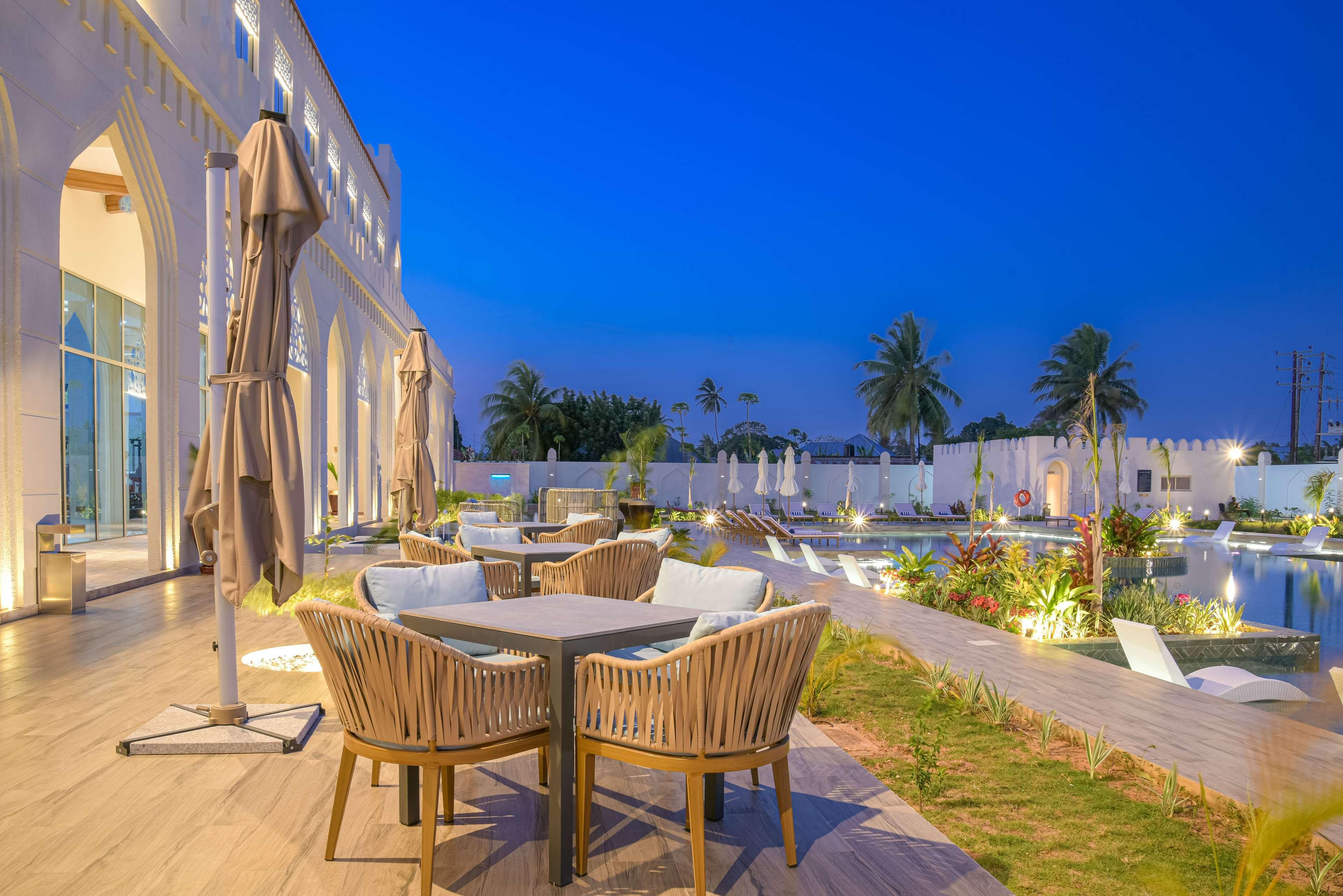 Vista Exterior Golden Tulip Zanzibar Airport